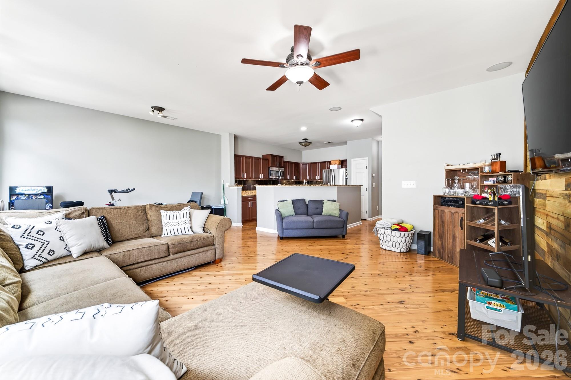 8261 Bridgegate Drive Property Photo 18