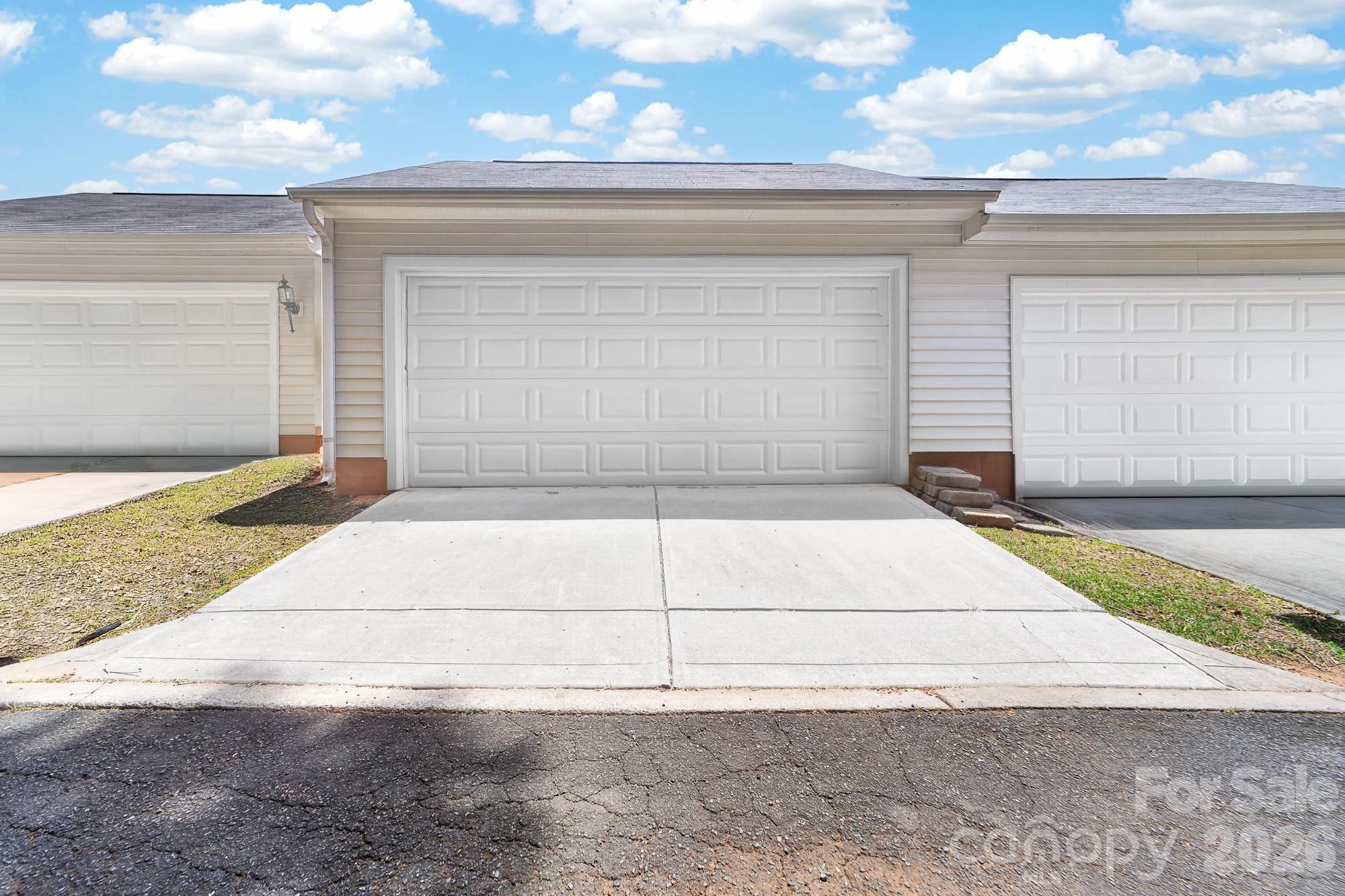 8261 Bridgegate Drive Property Photo 32