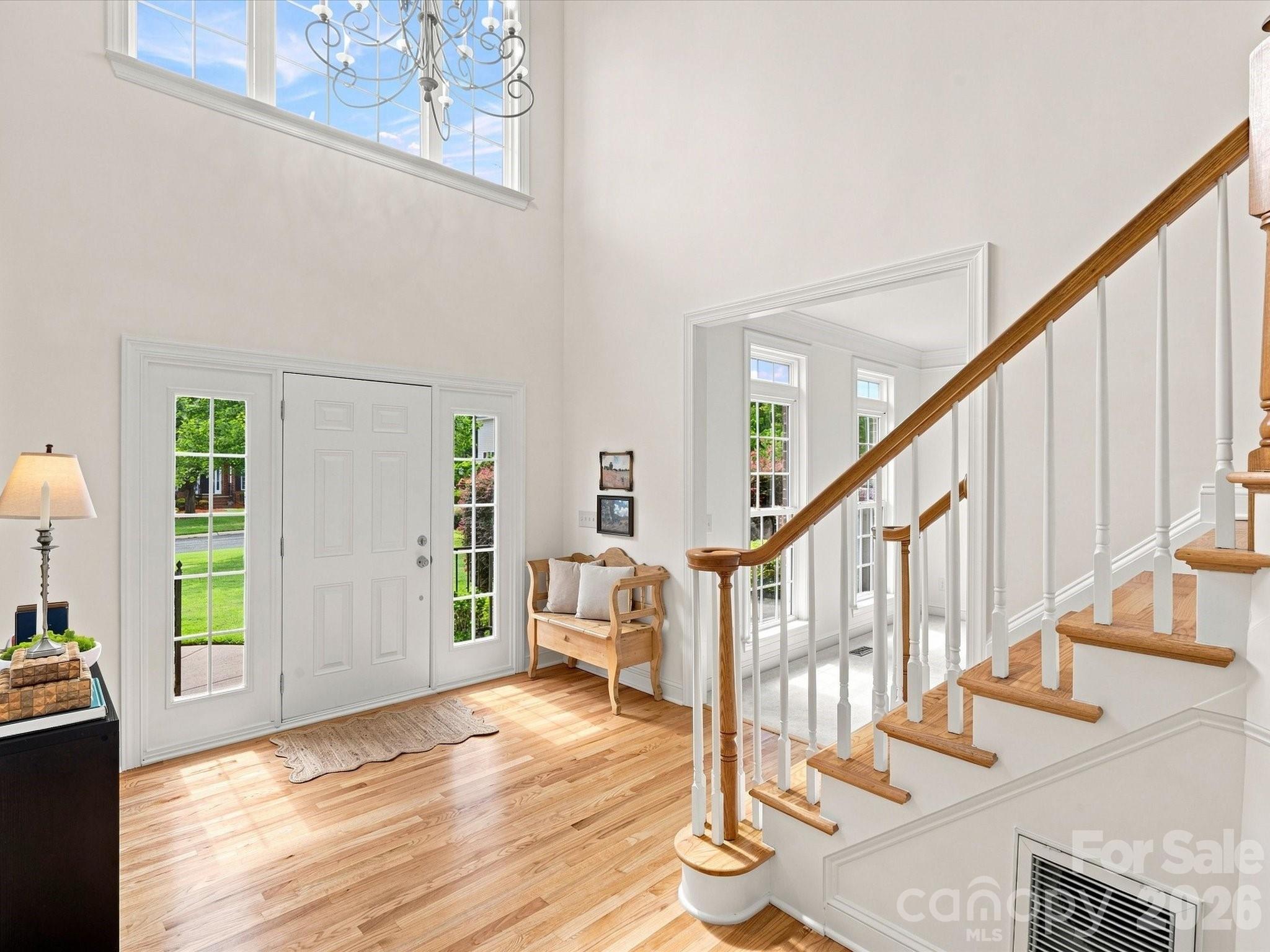 1012 Easthampton Lane Property Photo 4