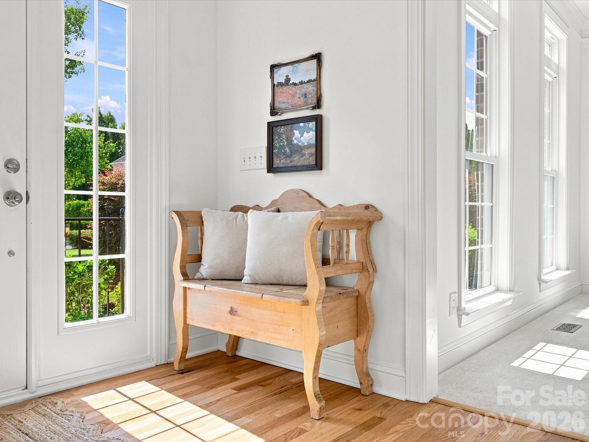1012 Easthampton Lane Property Photo 7