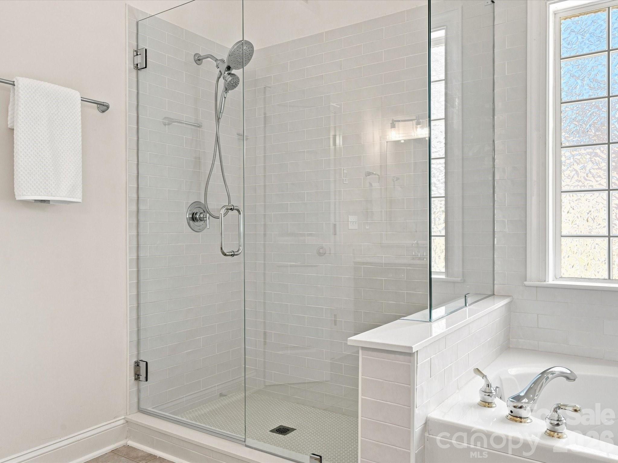 1012 Easthampton Lane Property Photo 30