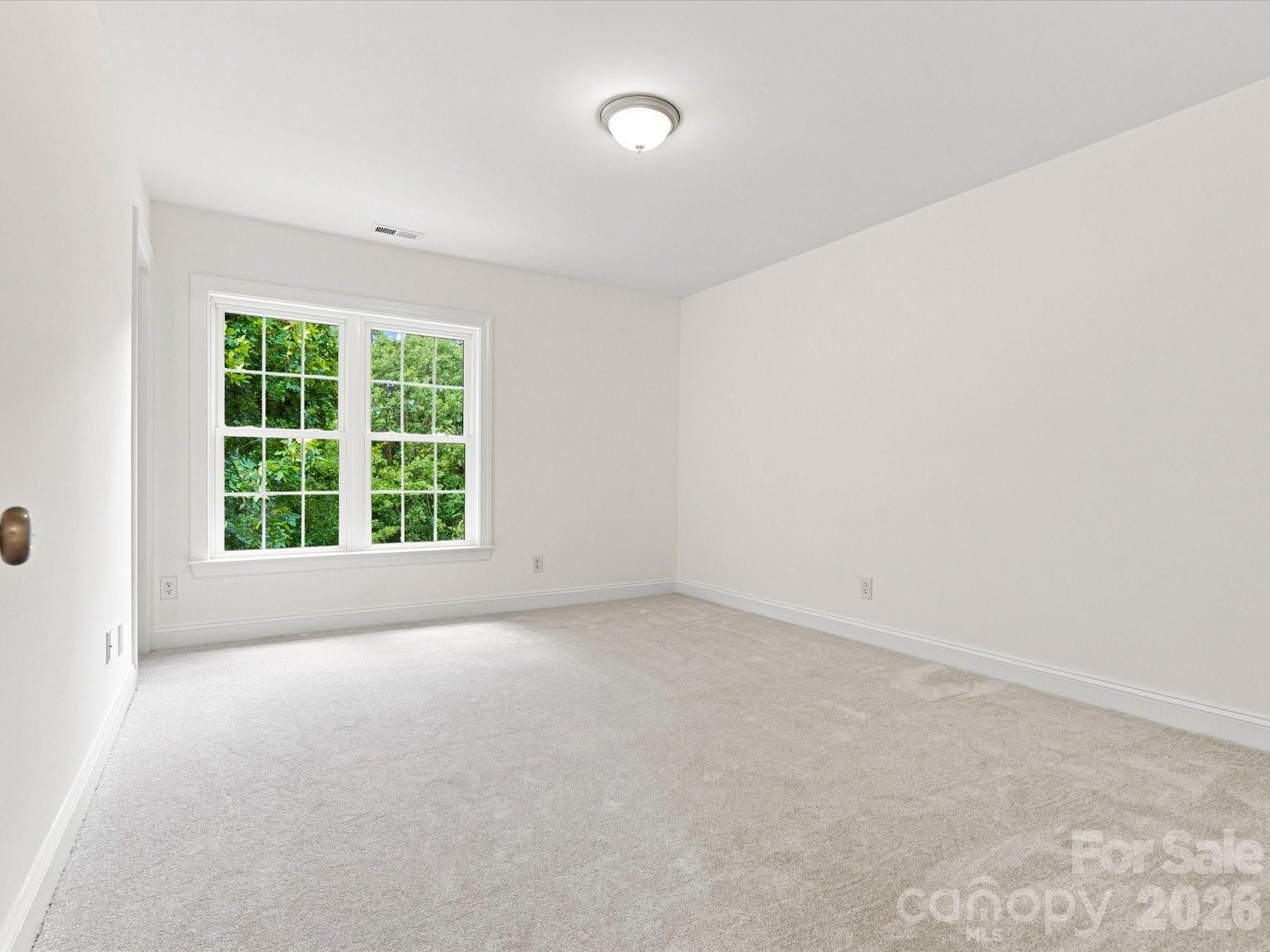 1012 Easthampton Lane Property Photo 33