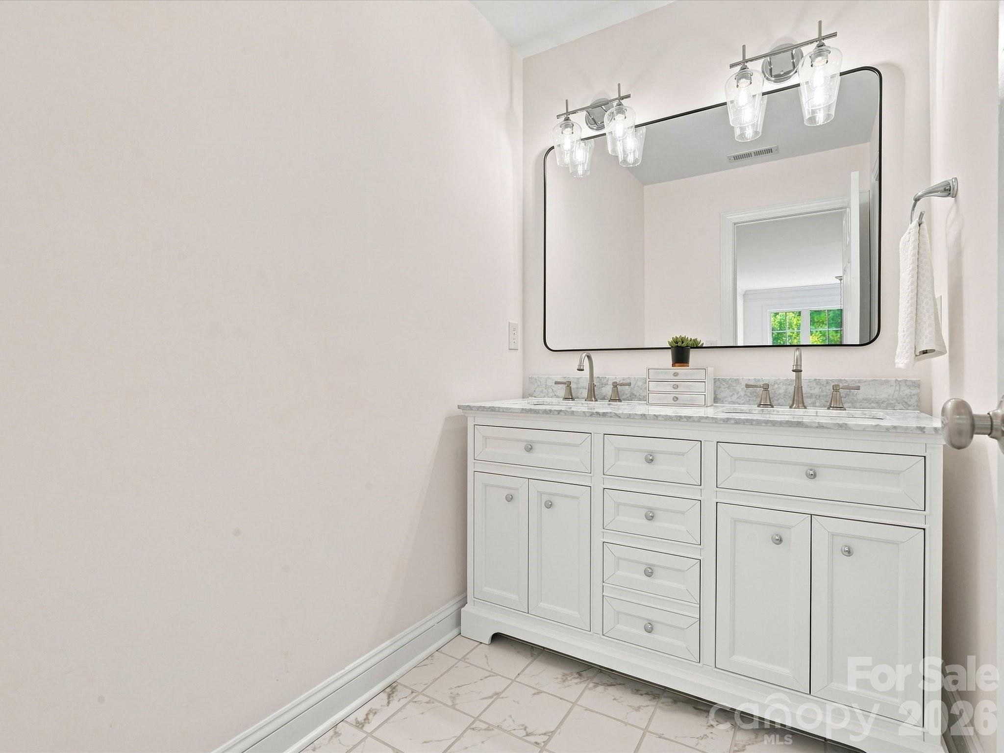 1012 Easthampton Lane Property Photo 37