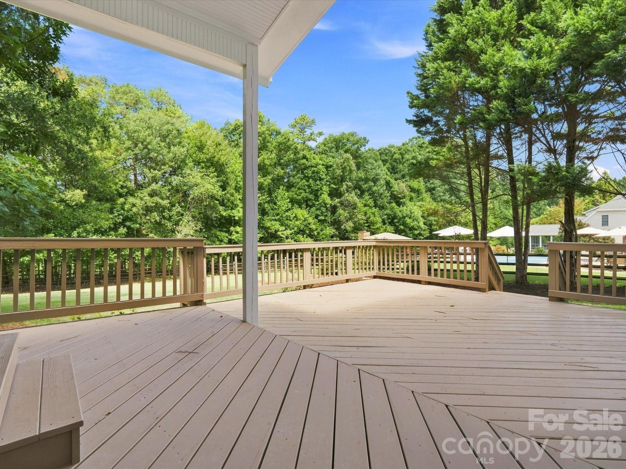 1012 Easthampton Lane Property Photo 43