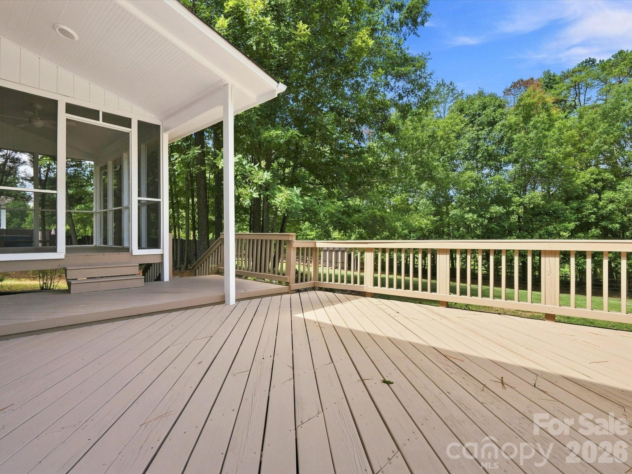 1012 Easthampton Lane Property Photo 44