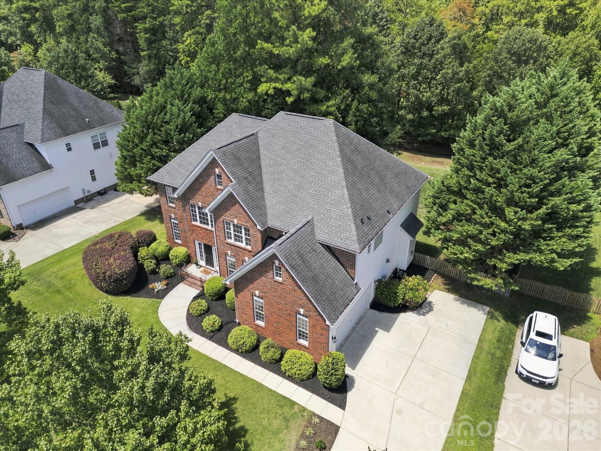 1012 Easthampton Lane Property Photo 47