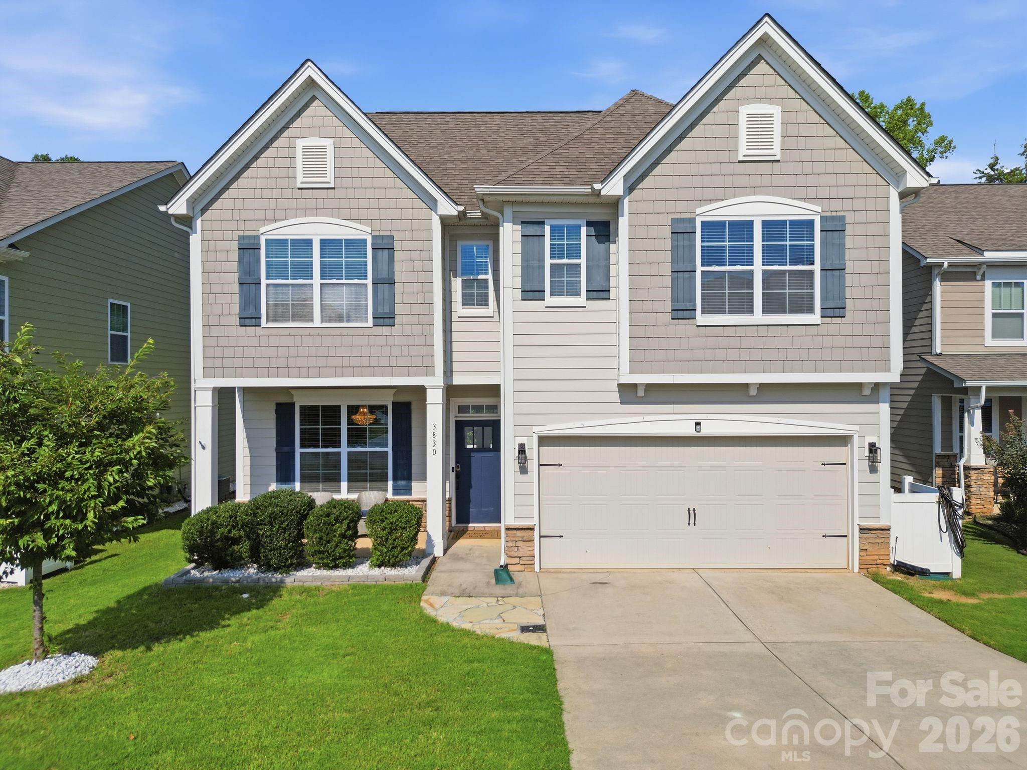 3830 Lake Breeze Drive Property Photo 2