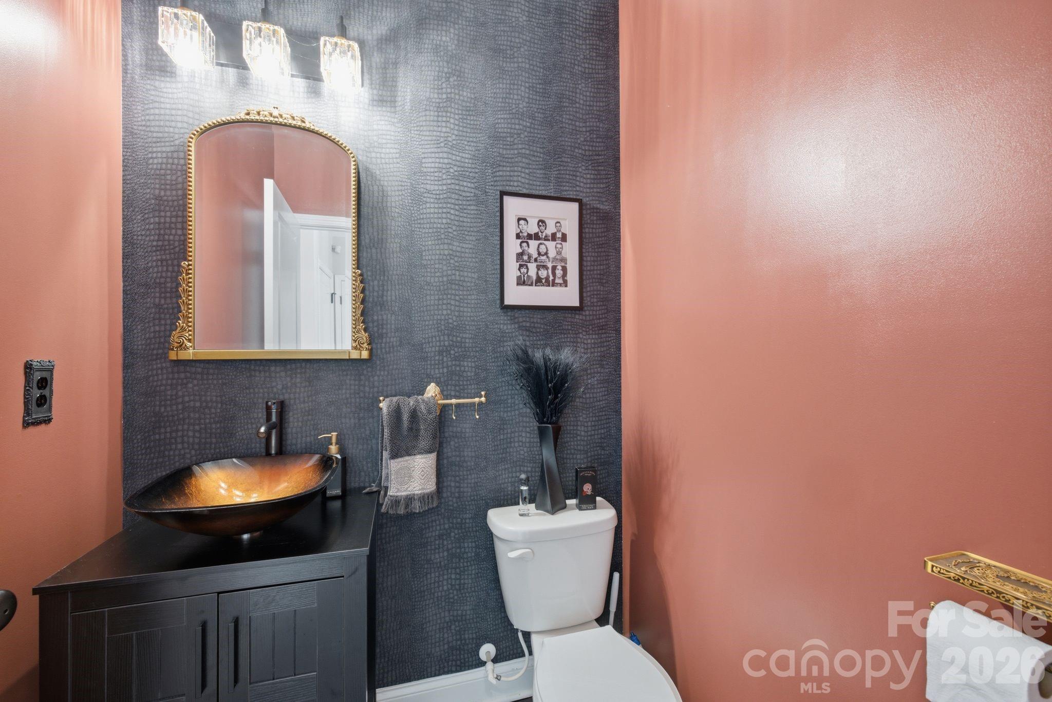 3830 Lake Breeze Drive Property Photo 12