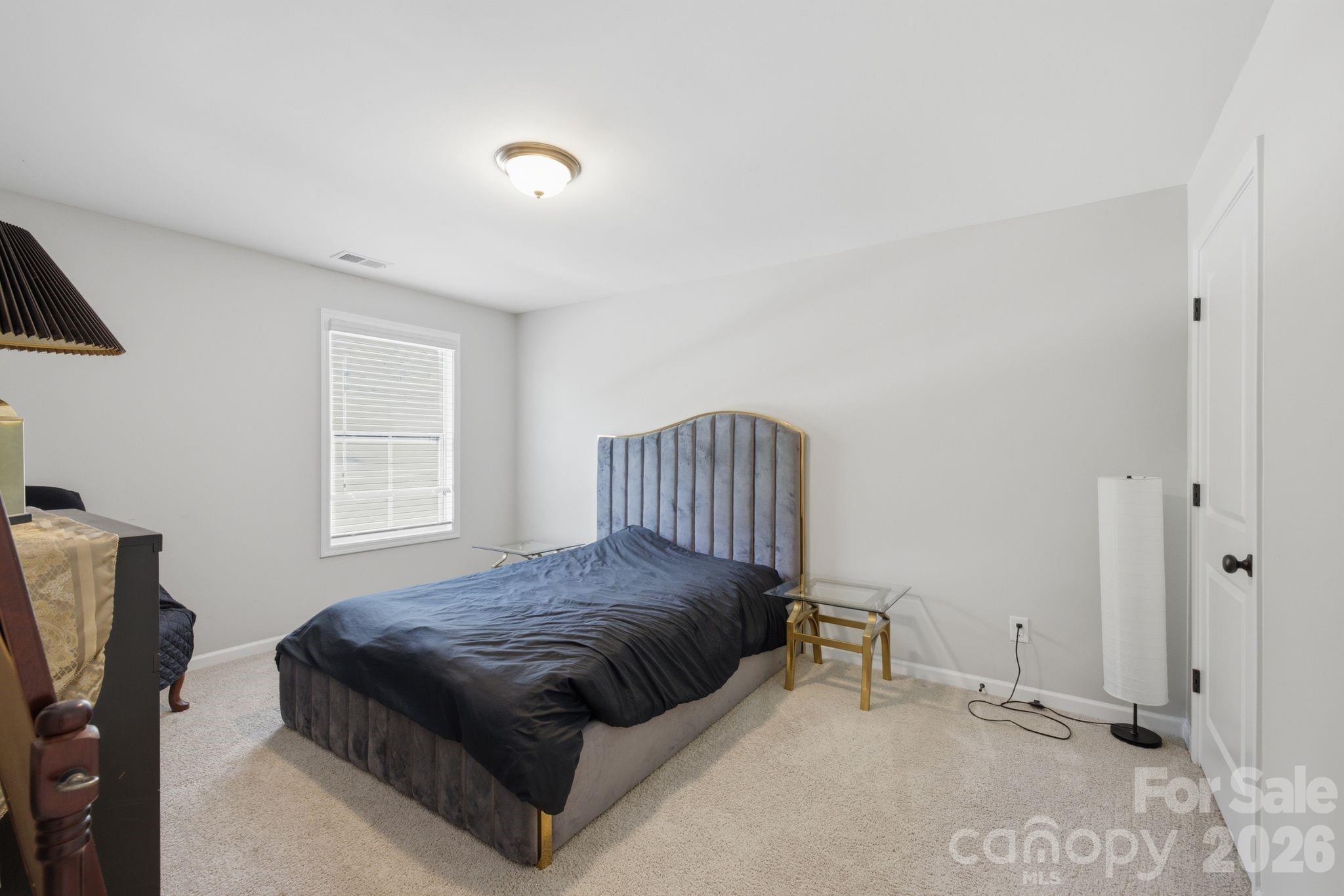 3830 Lake Breeze Drive Property Photo 19