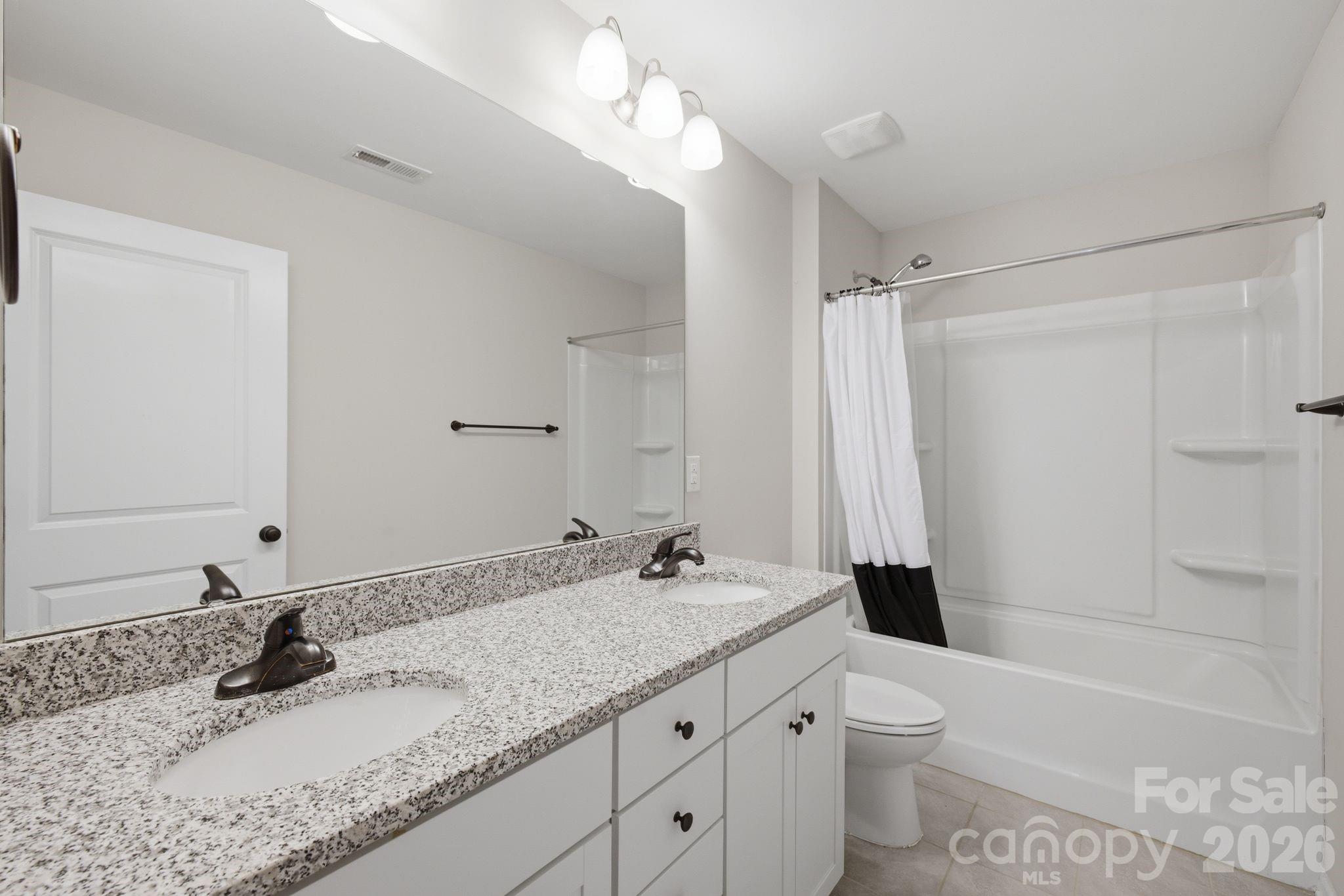 3830 Lake Breeze Drive Property Photo 28