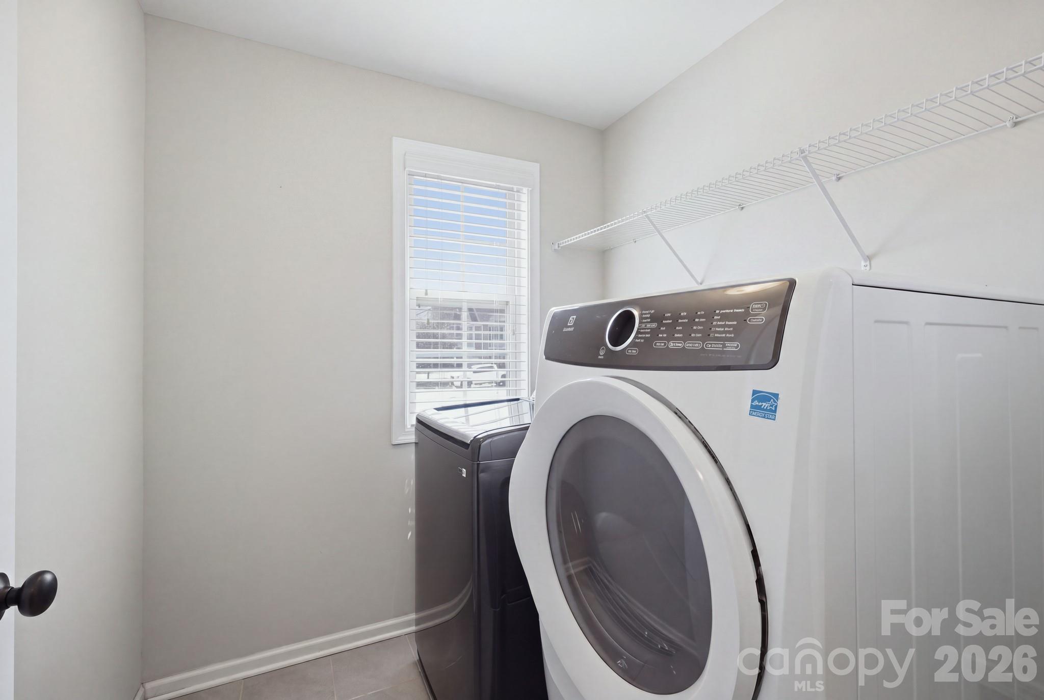 3830 Lake Breeze Drive Property Photo 29