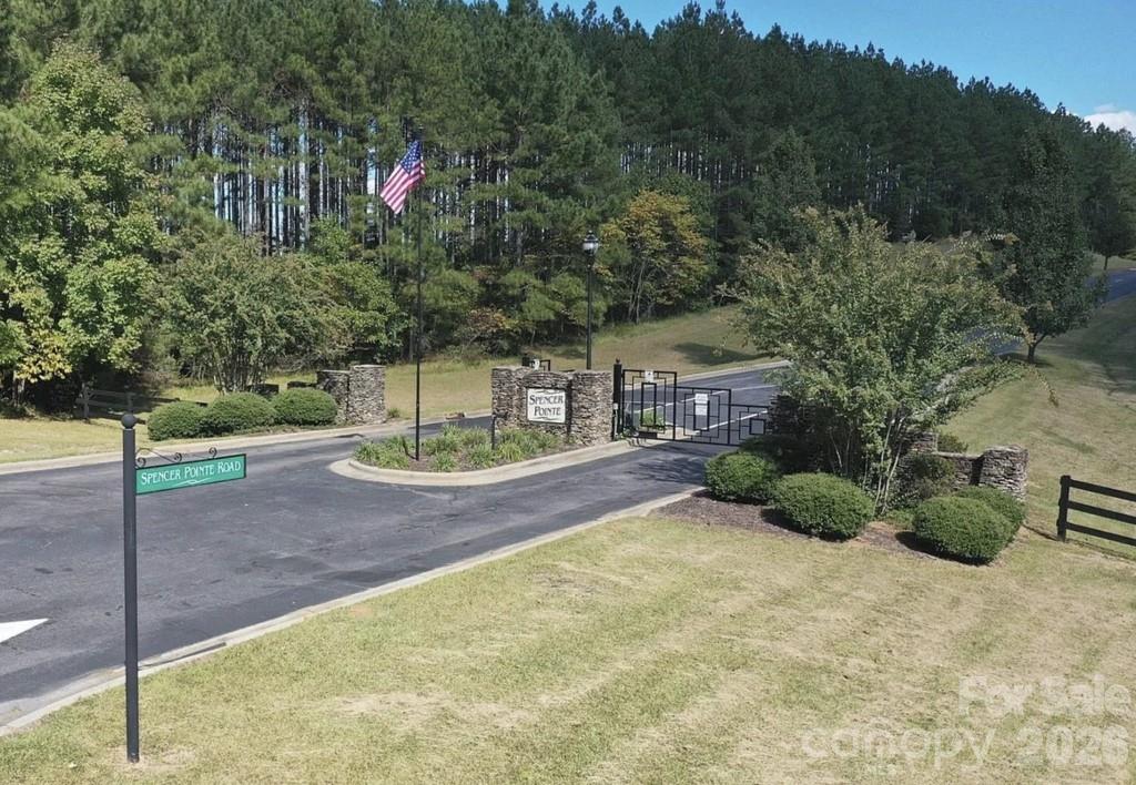 1744 Spencer Pointe Road Property Photo 2
