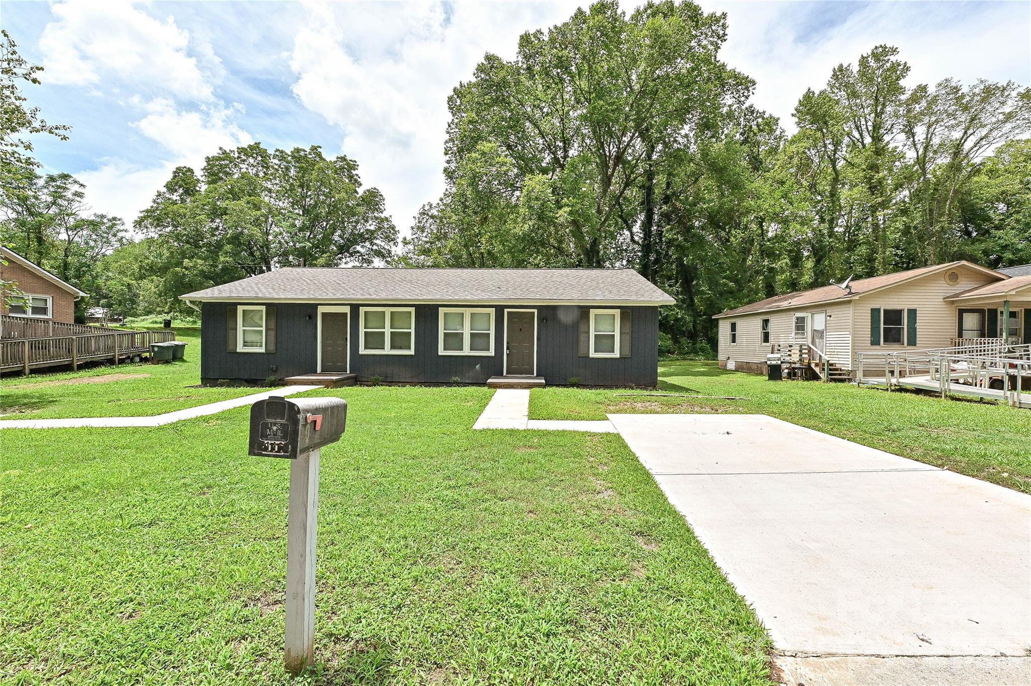 1119 Grady Street Property Photo 1