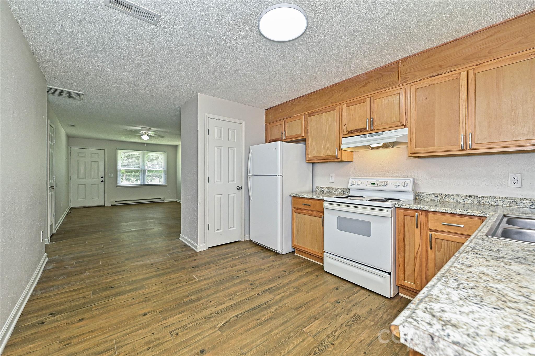 1119 Grady Street Property Photo 10