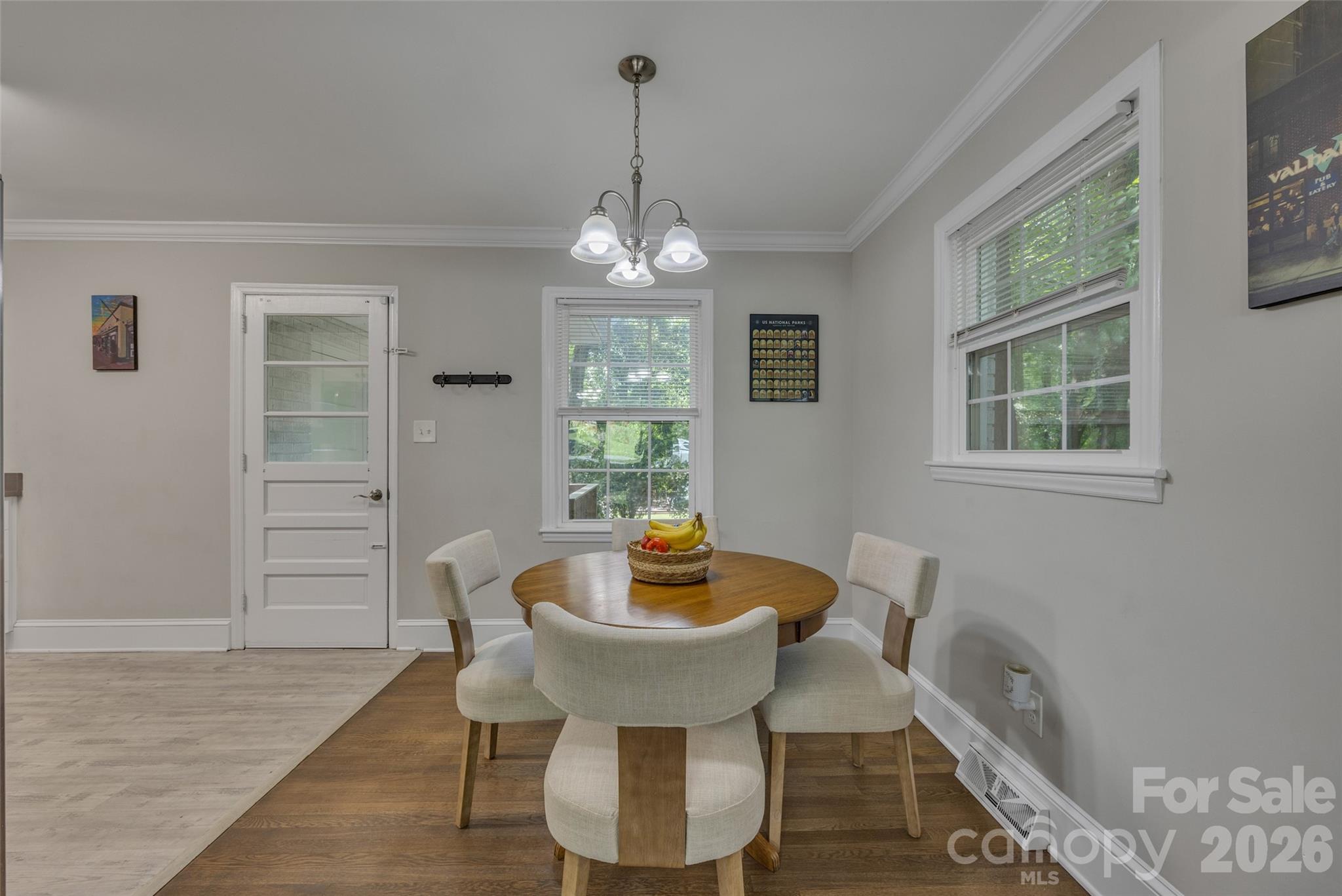2213 Lanier Avenue Property Photo 10