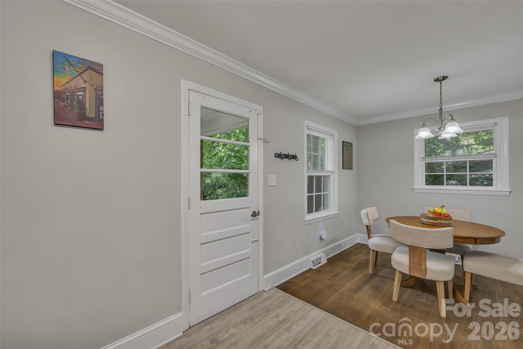 2213 Lanier Avenue Property Photo 11