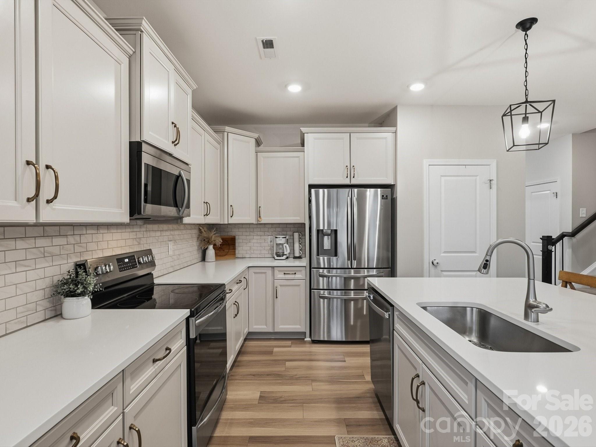 7159 Astella Way Property Photo 16