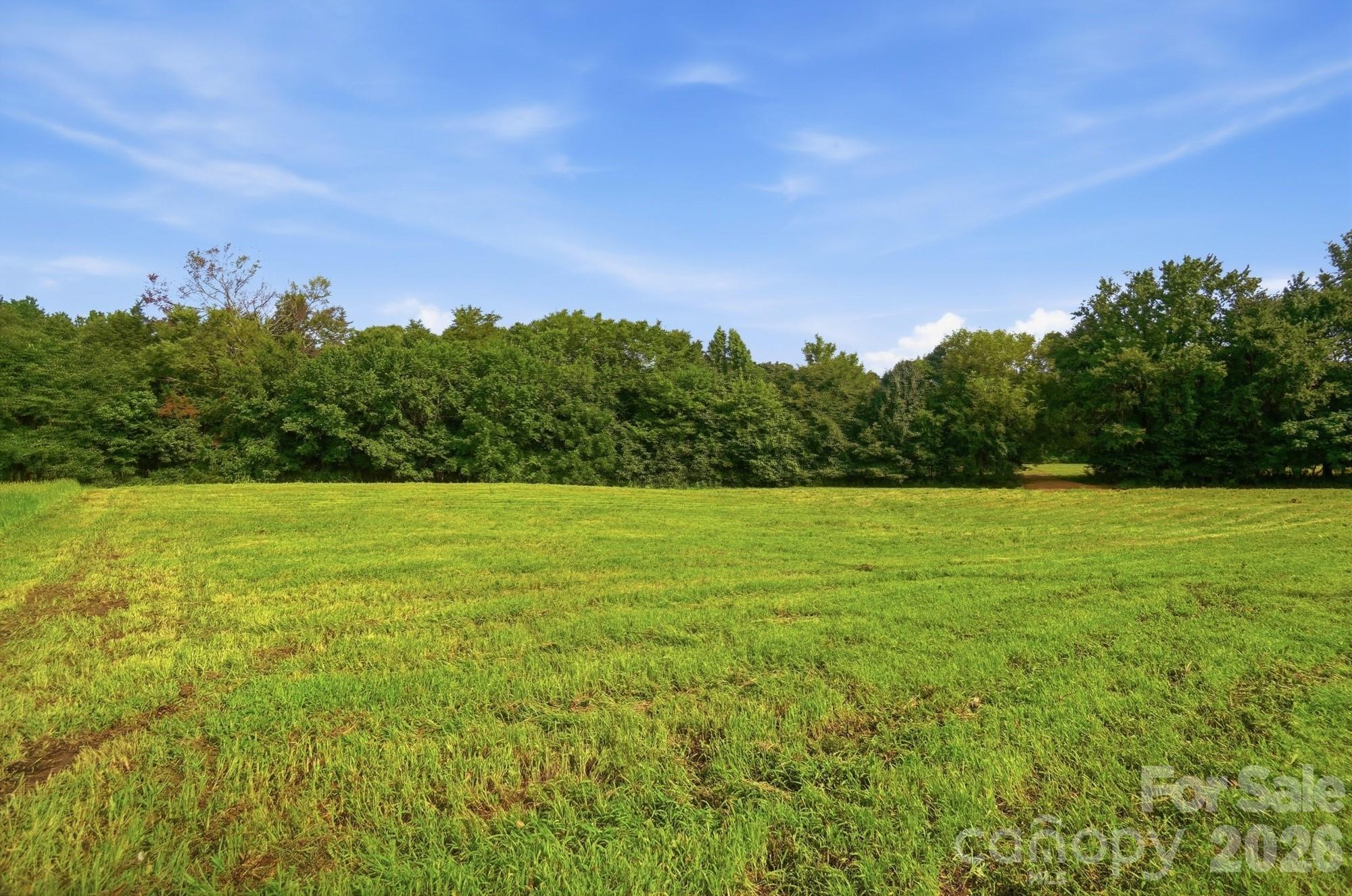 3888 Heathcliff Road Property Photo 8