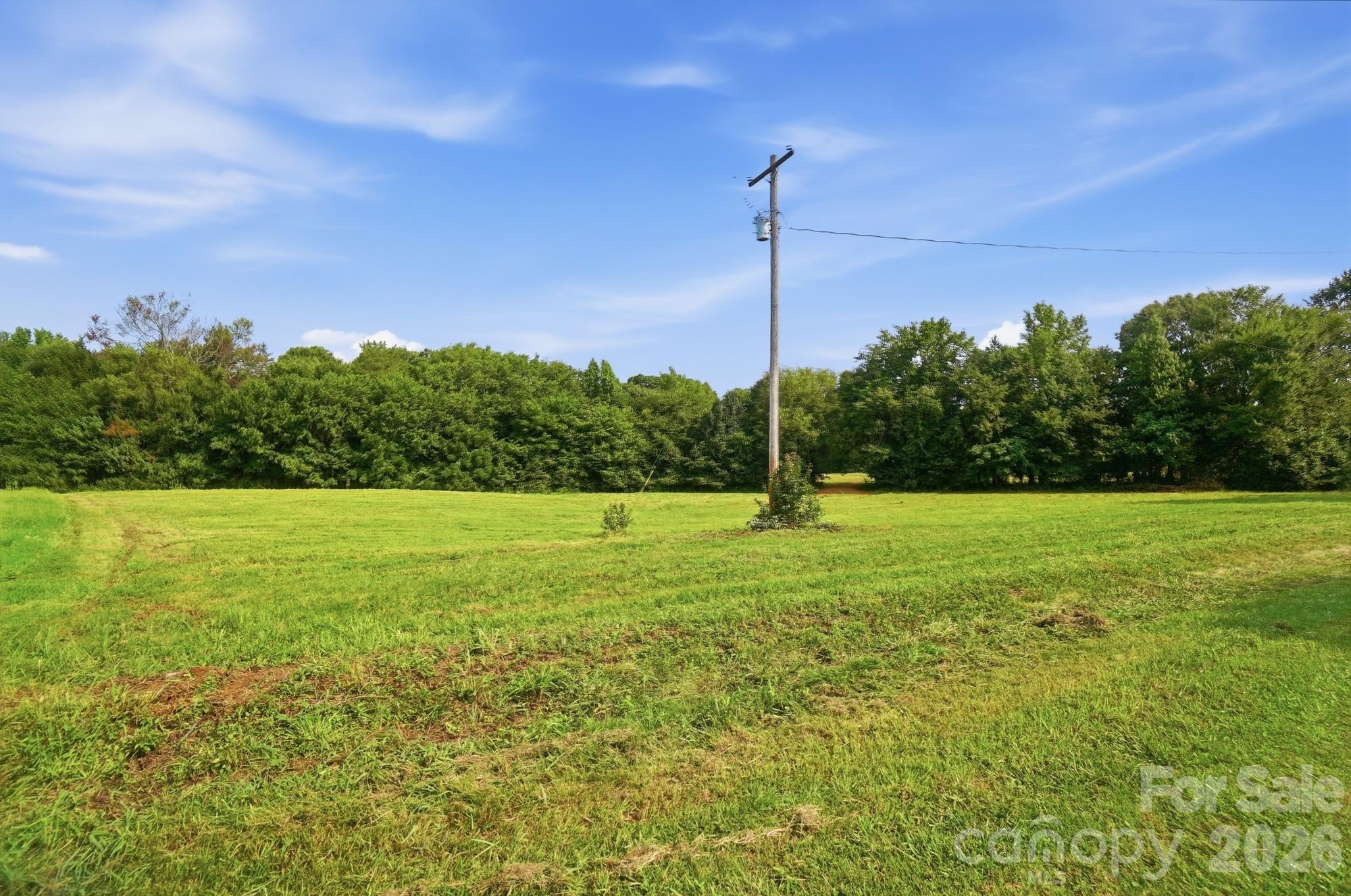 3888 Heathcliff Road Property Photo 11