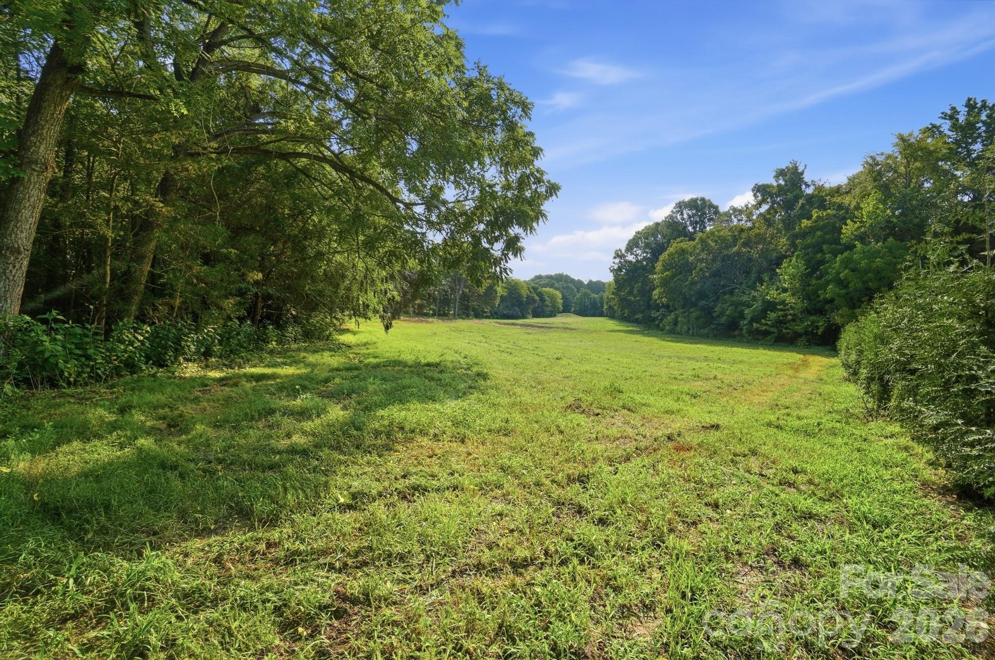 3888 Heathcliff Road Property Photo 14