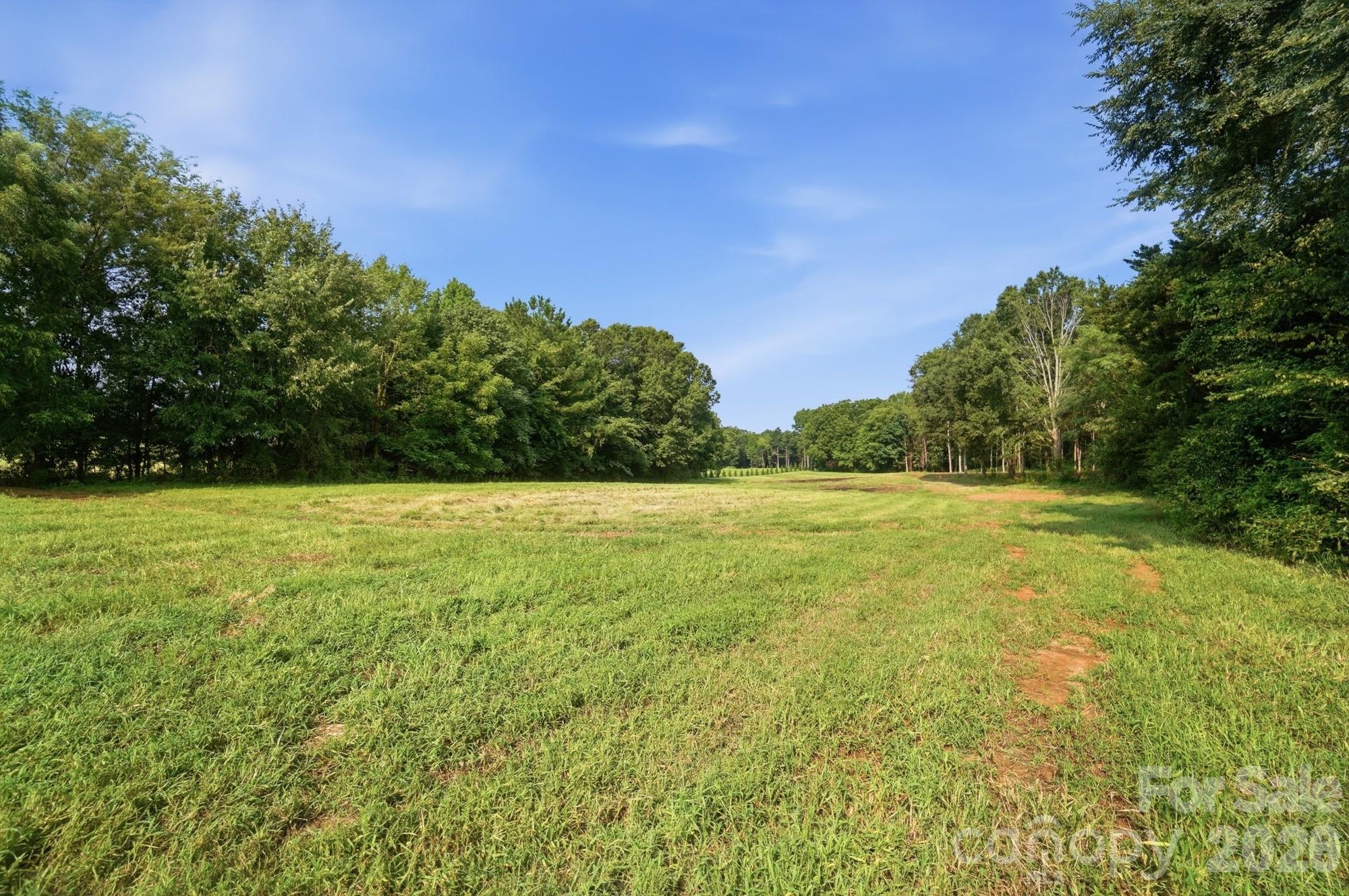 3888 Heathcliff Road Property Photo 15