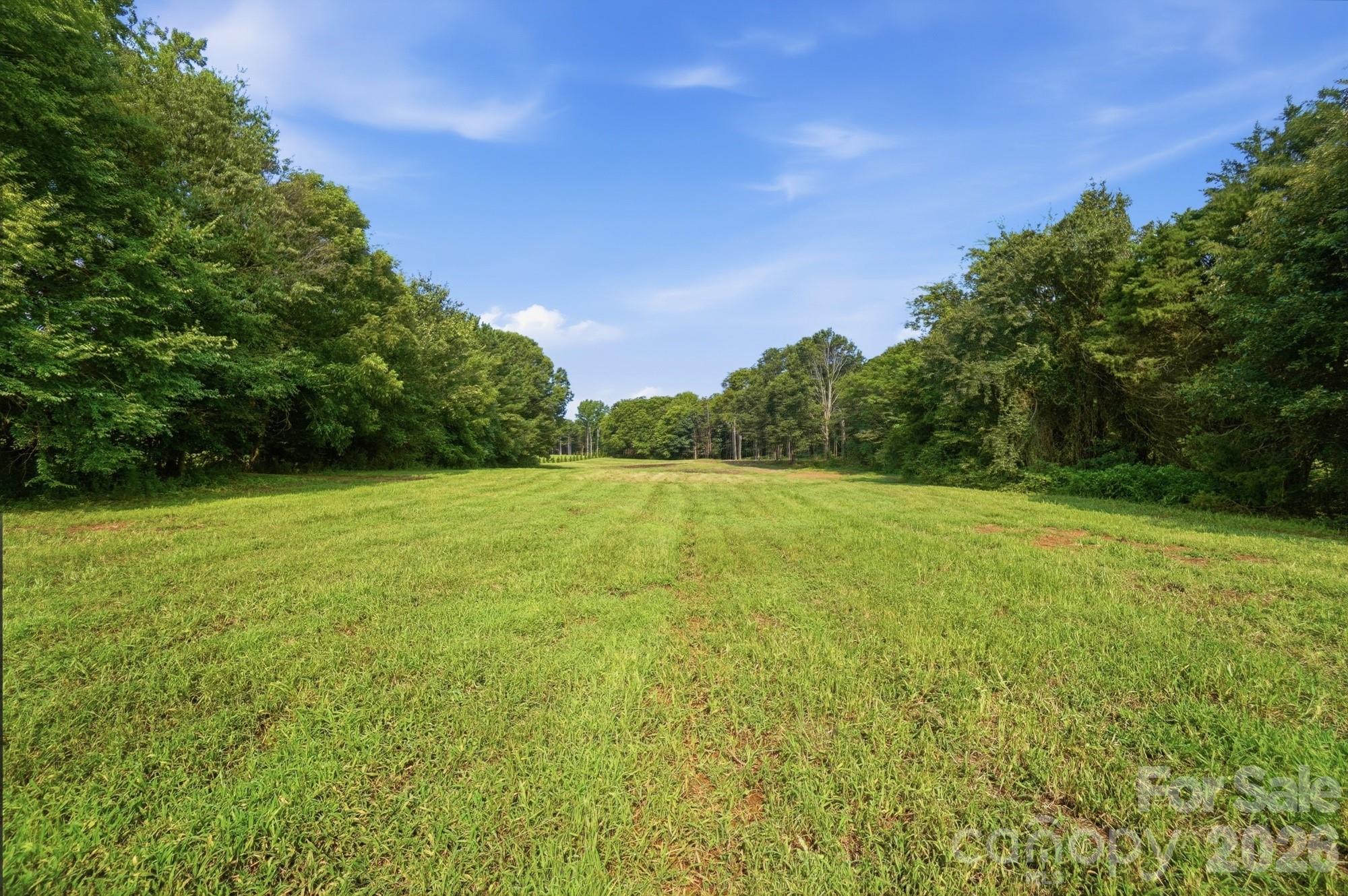 3888 Heathcliff Road Property Photo 16