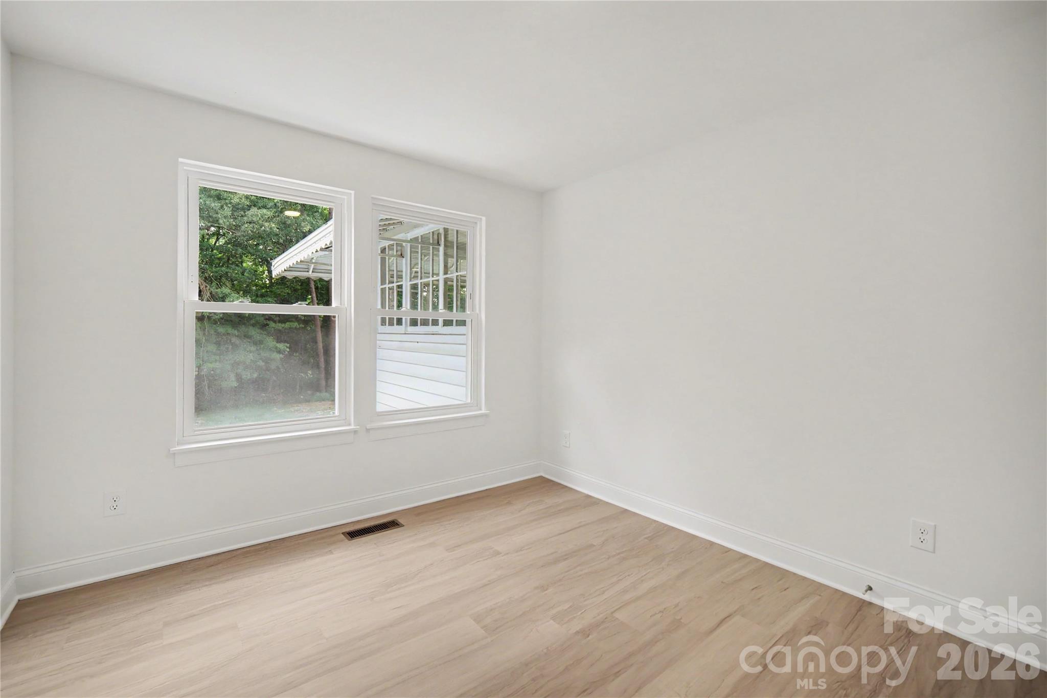 506 Linwood Road Property Photo 14