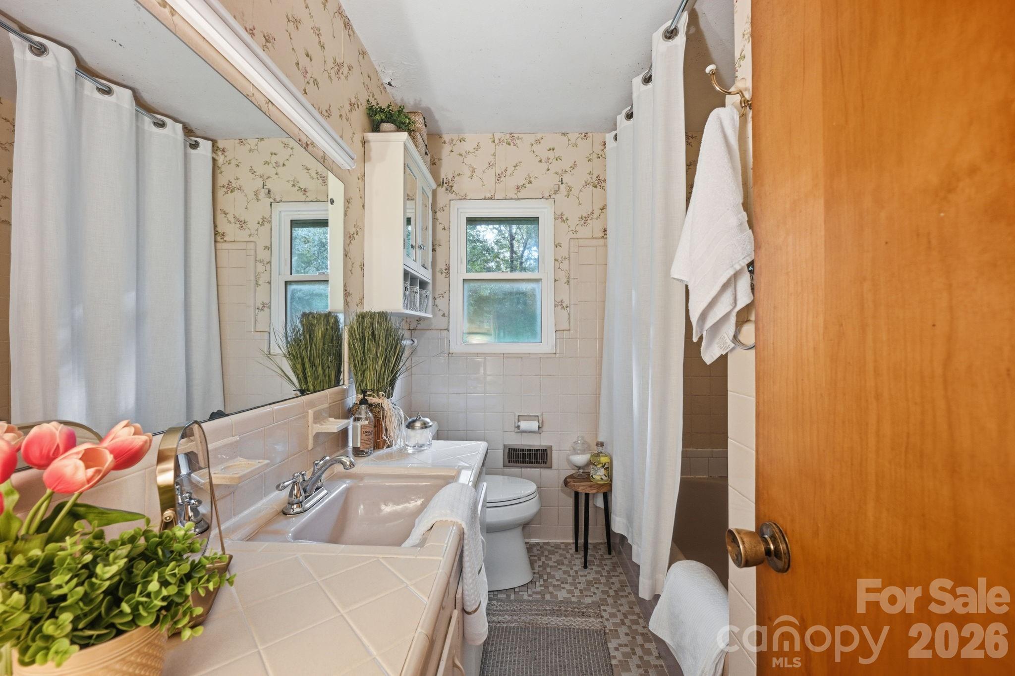 2204 Wilson Avenue Property Photo 19
