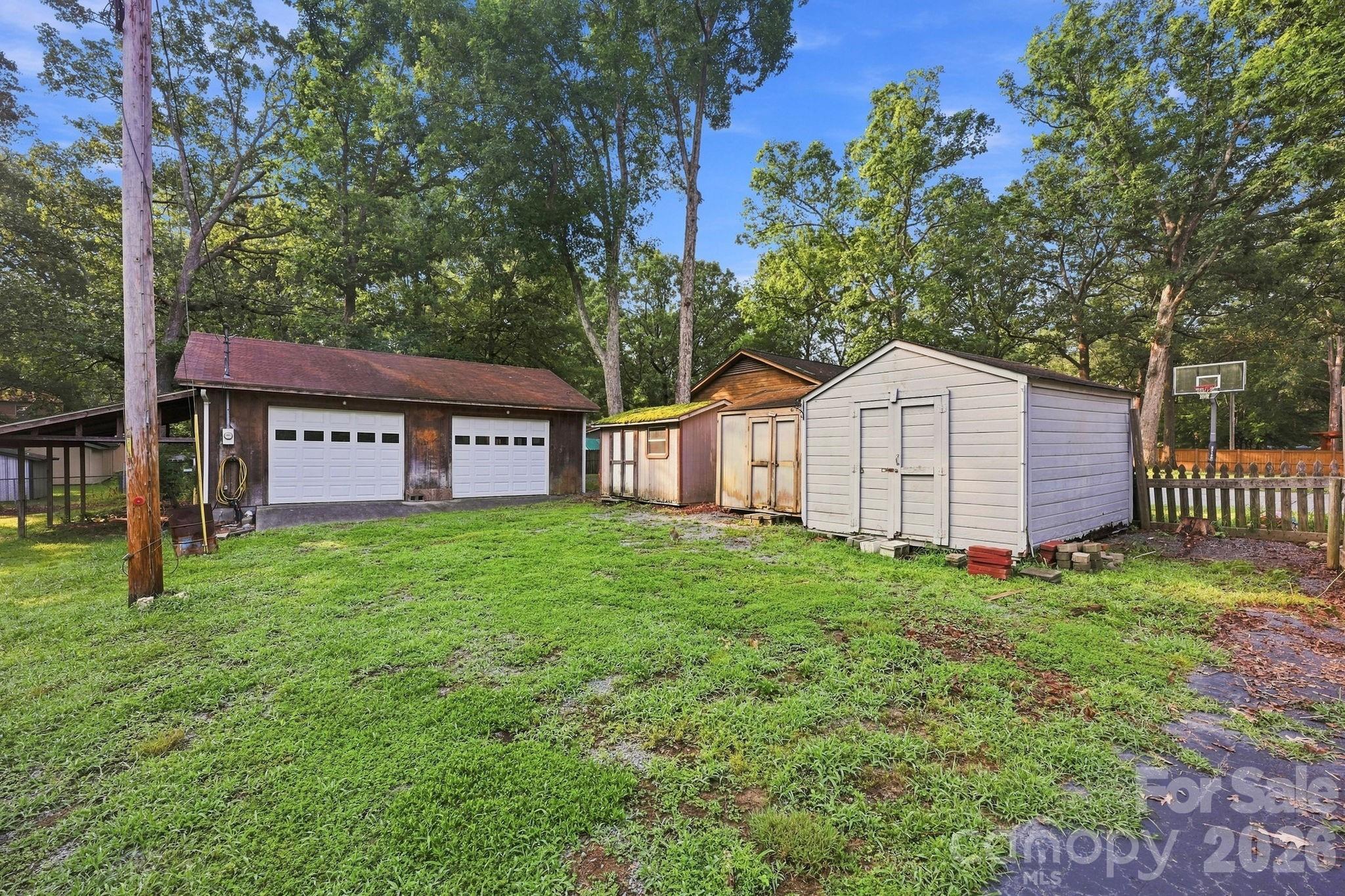 2204 Wilson Avenue Property Photo 27