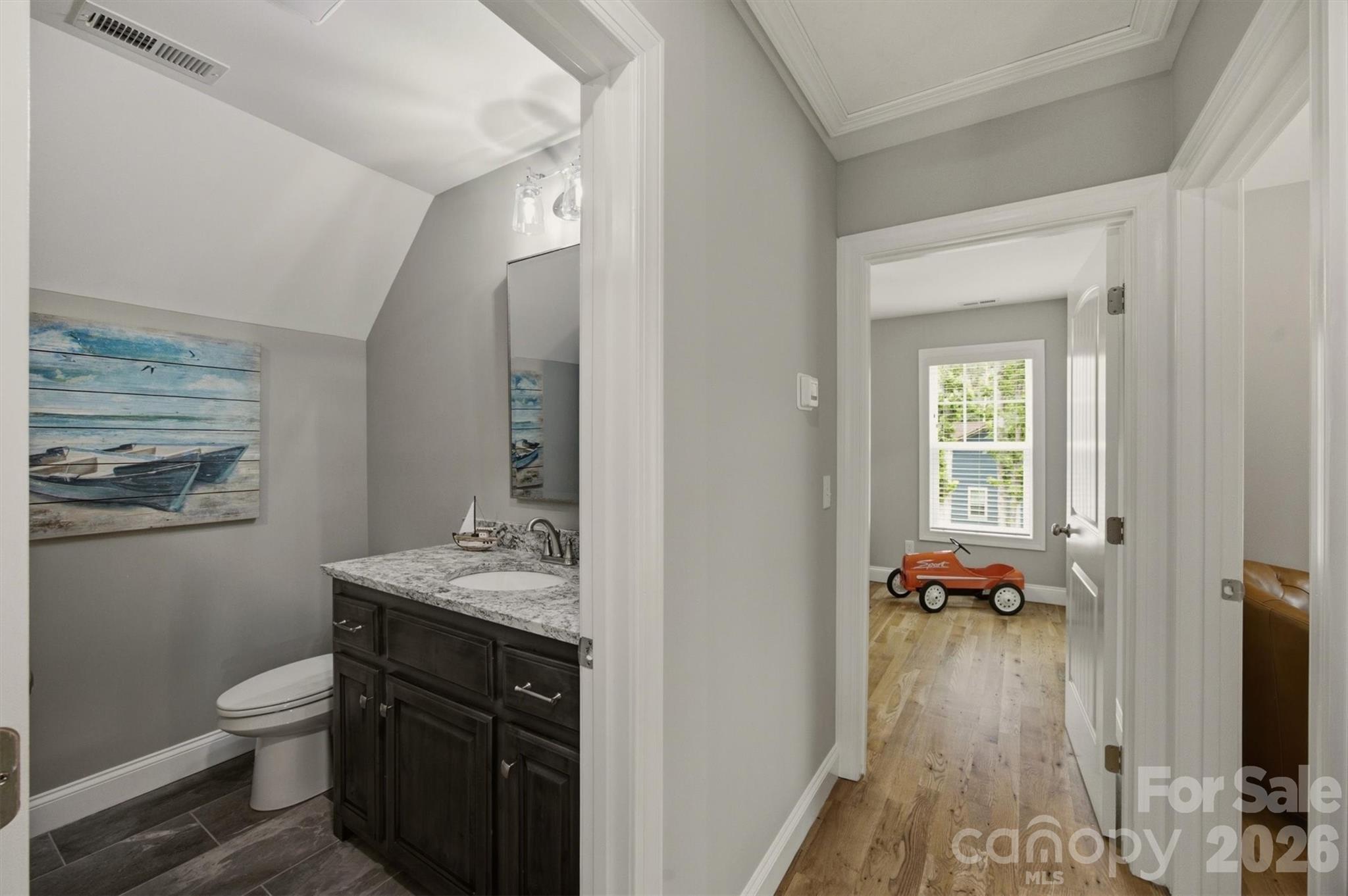136 Maplewood Court Property Photo 33