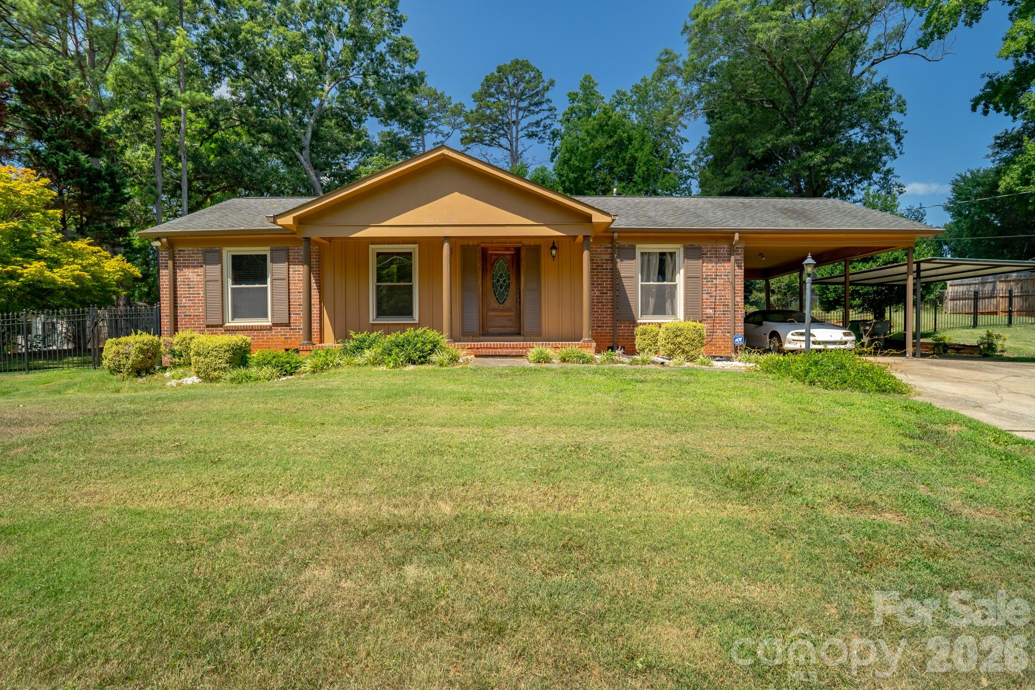 1433 Niagara Circle Property Photo 1