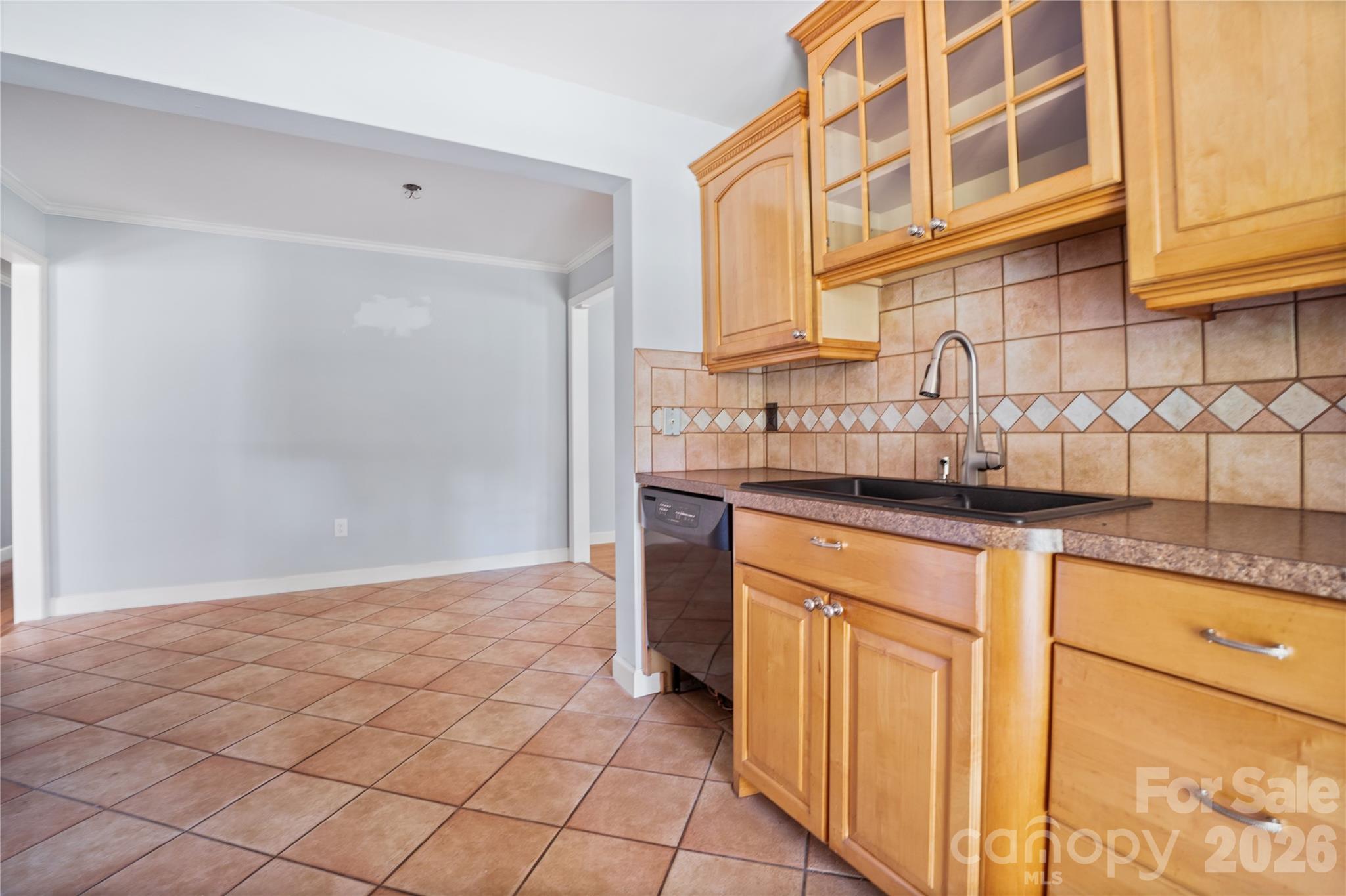 1433 Niagara Circle Property Photo 10
