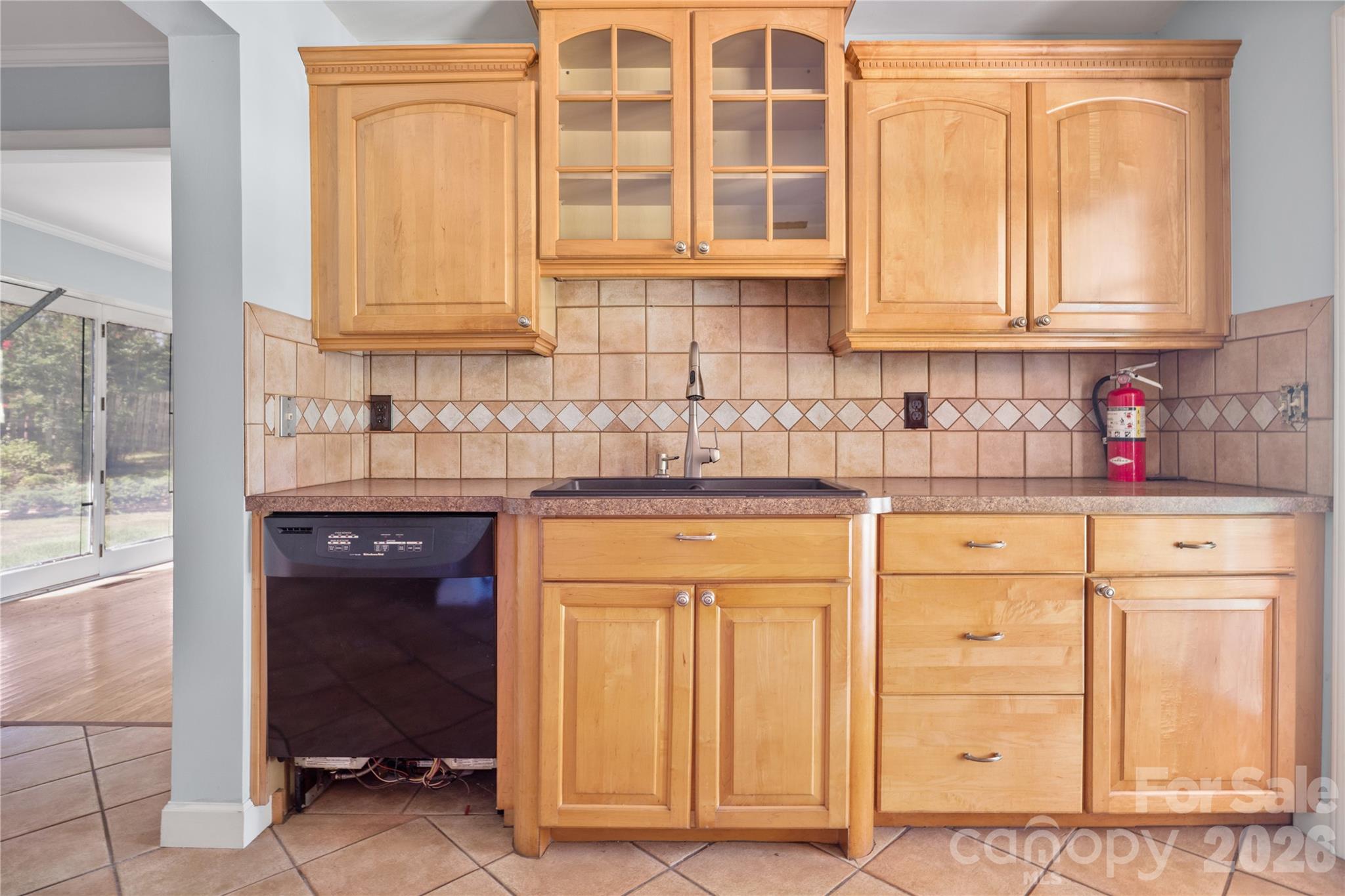 1433 Niagara Circle Property Photo 11