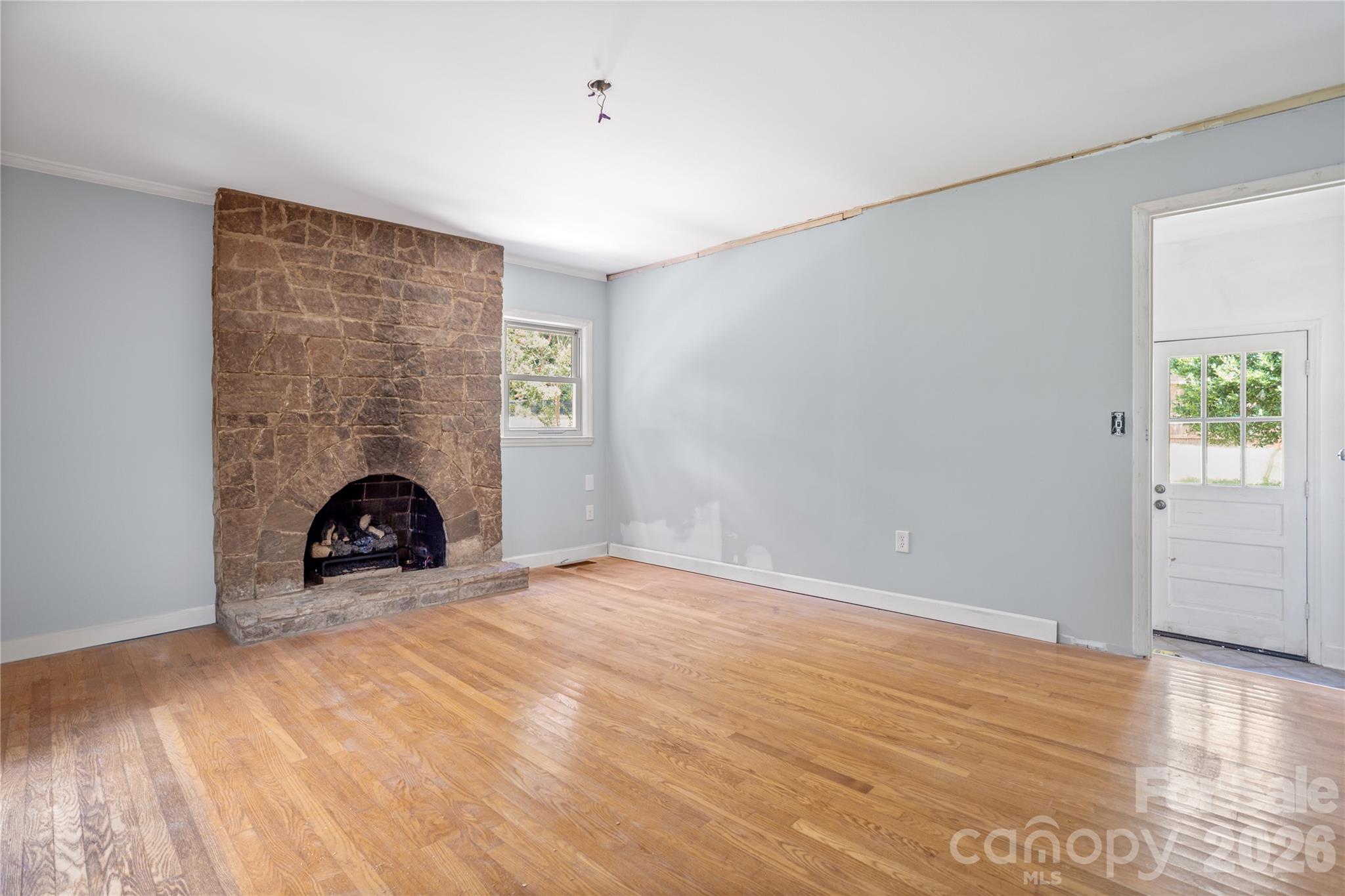 1433 Niagara Circle Property Photo 13