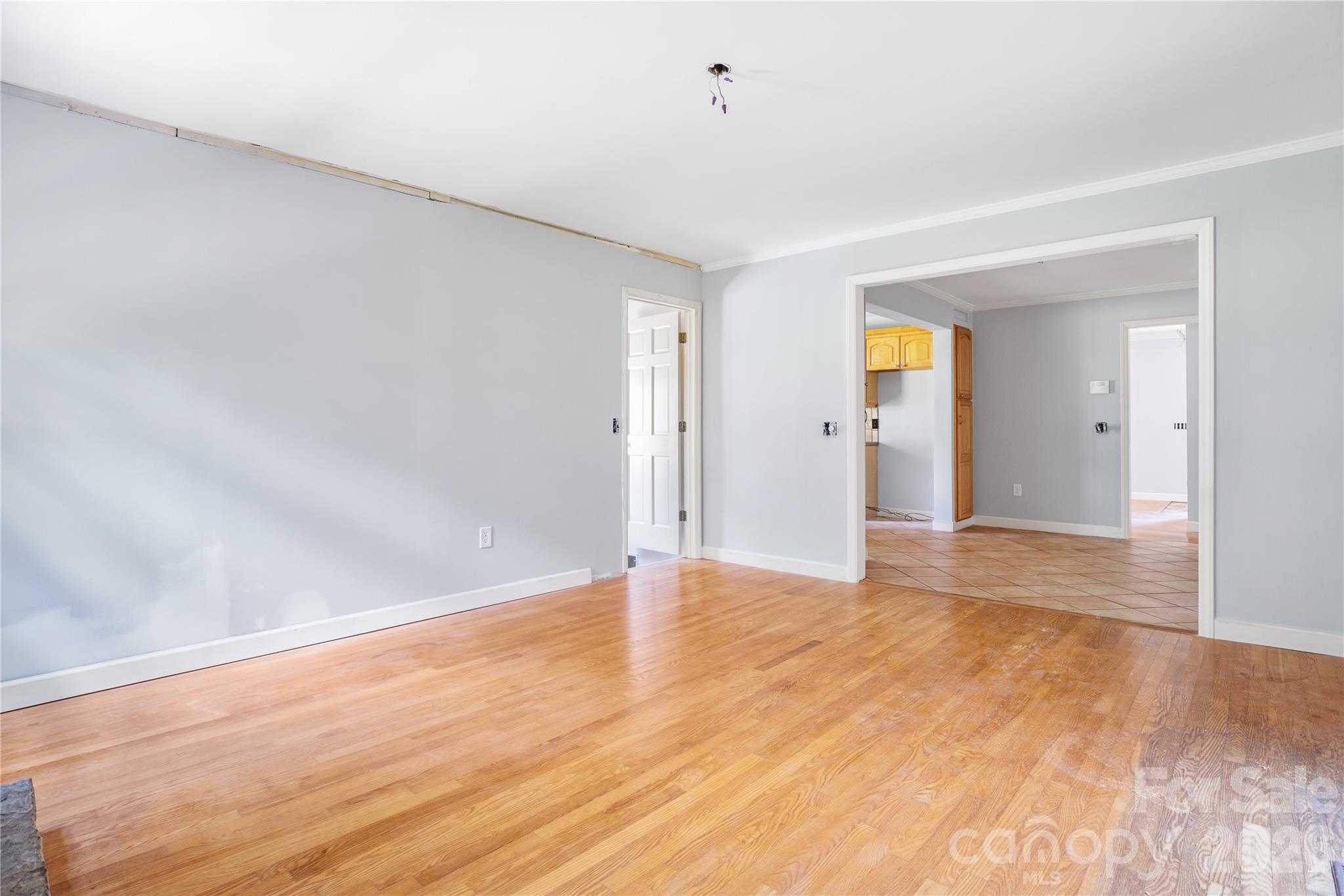 1433 Niagara Circle Property Photo 17