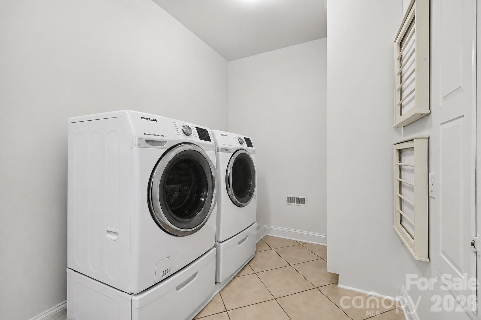 408 Griffith Road Property Photo 12