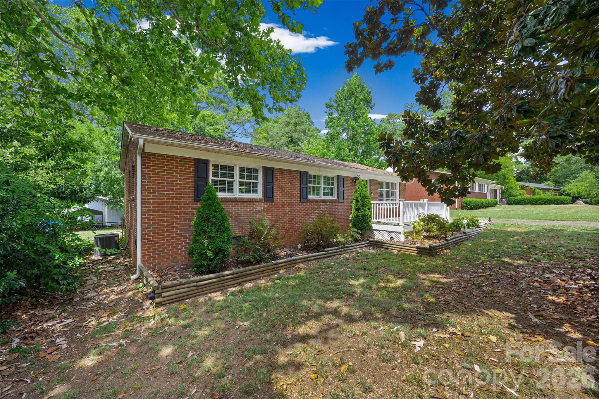 1537 Mcgill Street Property Photo 4