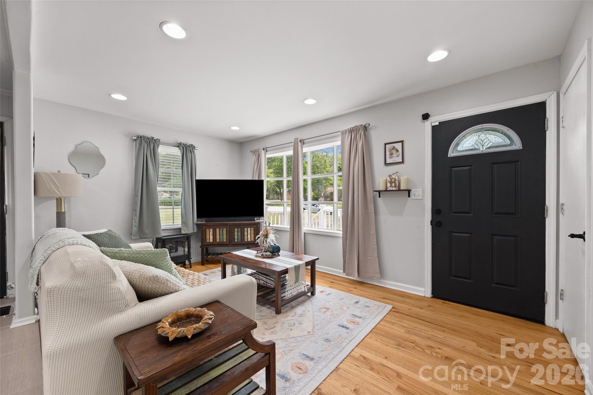 1537 Mcgill Street Property Photo 5