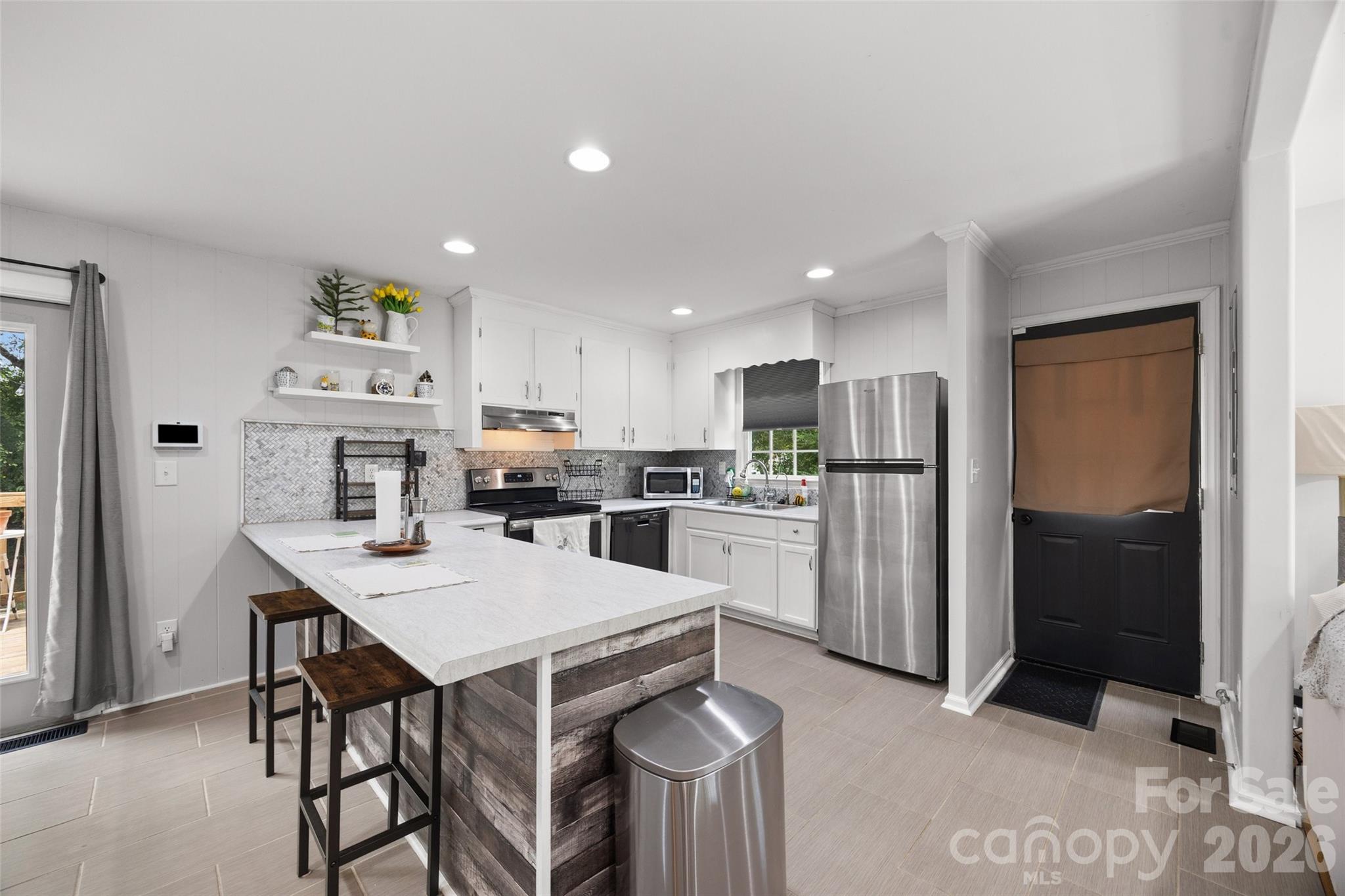 1537 Mcgill Street Property Photo 8