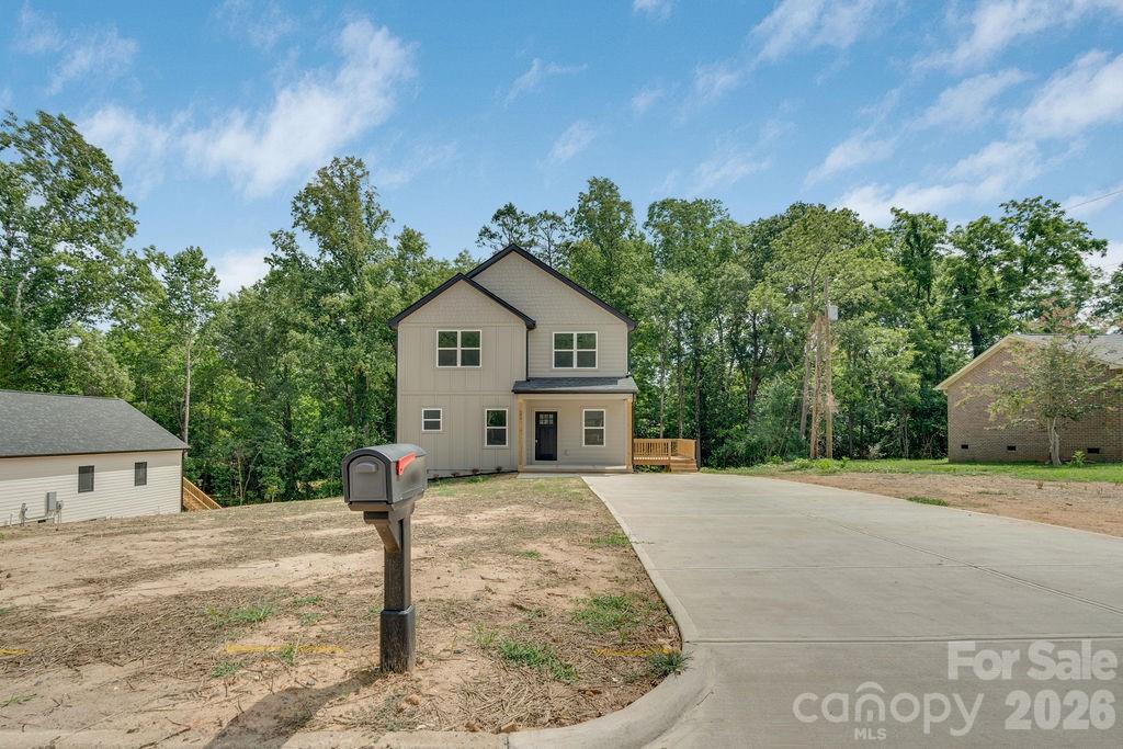 502 N Pine Street Property Photo 1