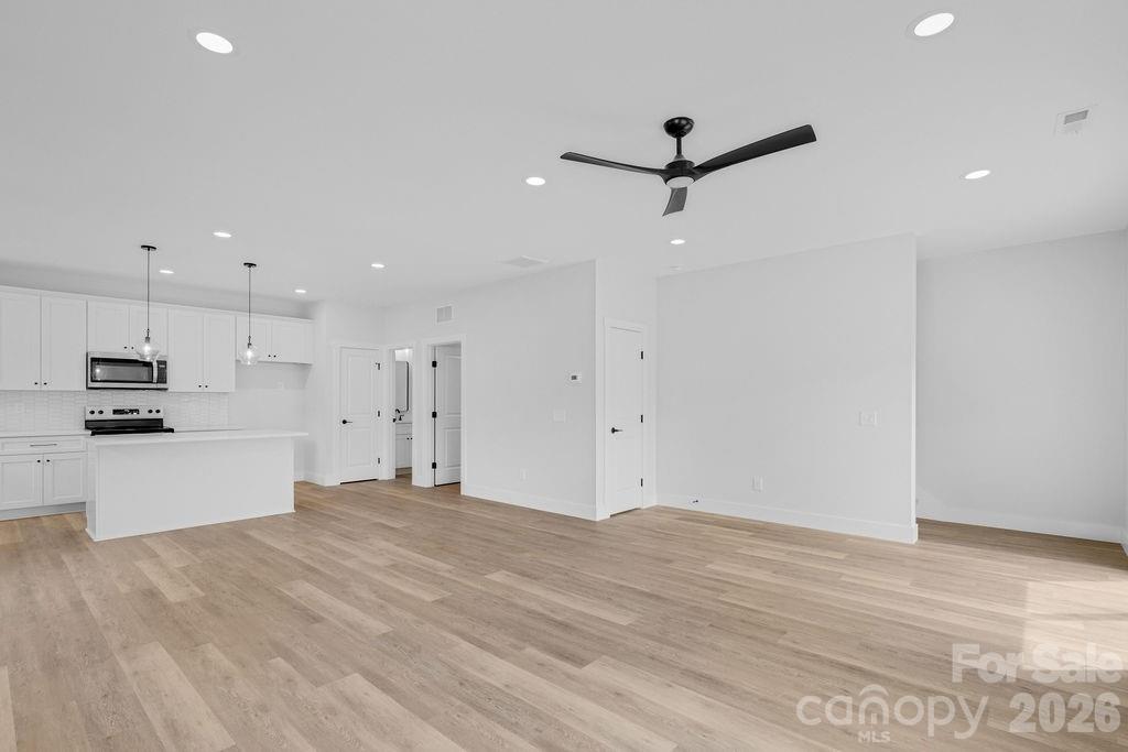 502 N Pine Street Property Photo 6