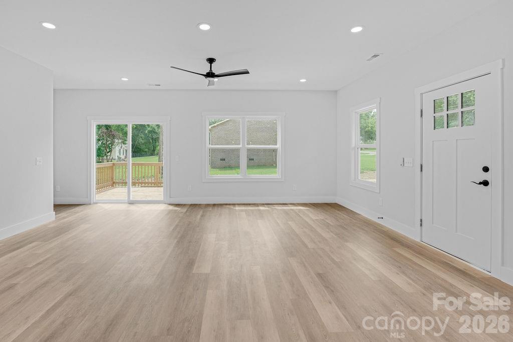502 N Pine Street Property Photo 7