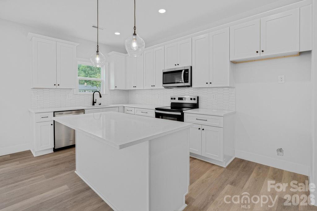 502 N Pine Street Property Photo 8