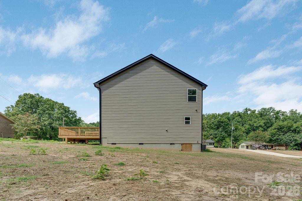 502 N Pine Street Property Photo 25