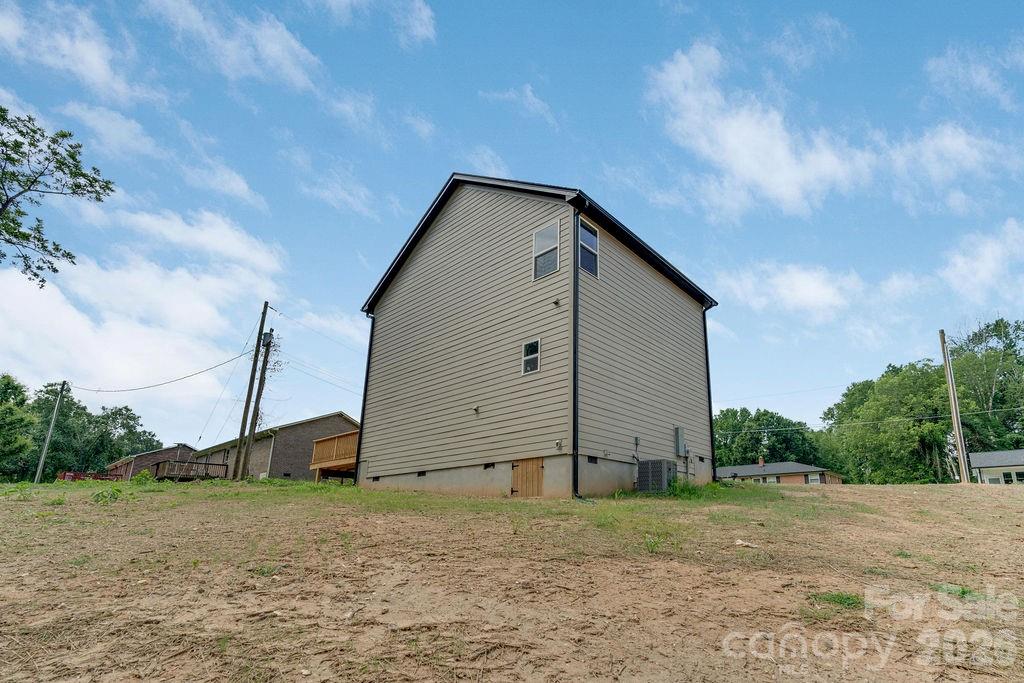 502 N Pine Street Property Photo 26
