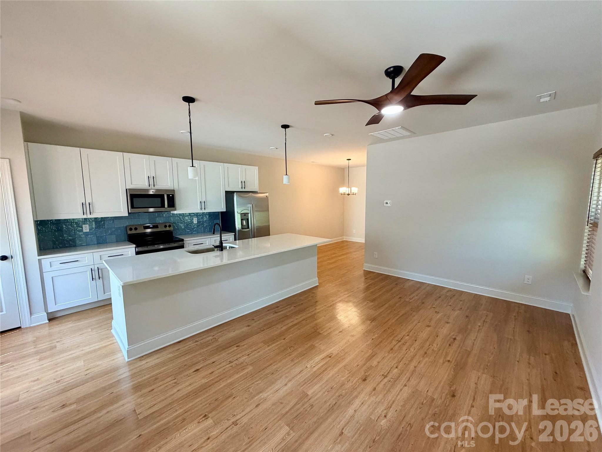 525 N Linwood Avenue Property Photo 3