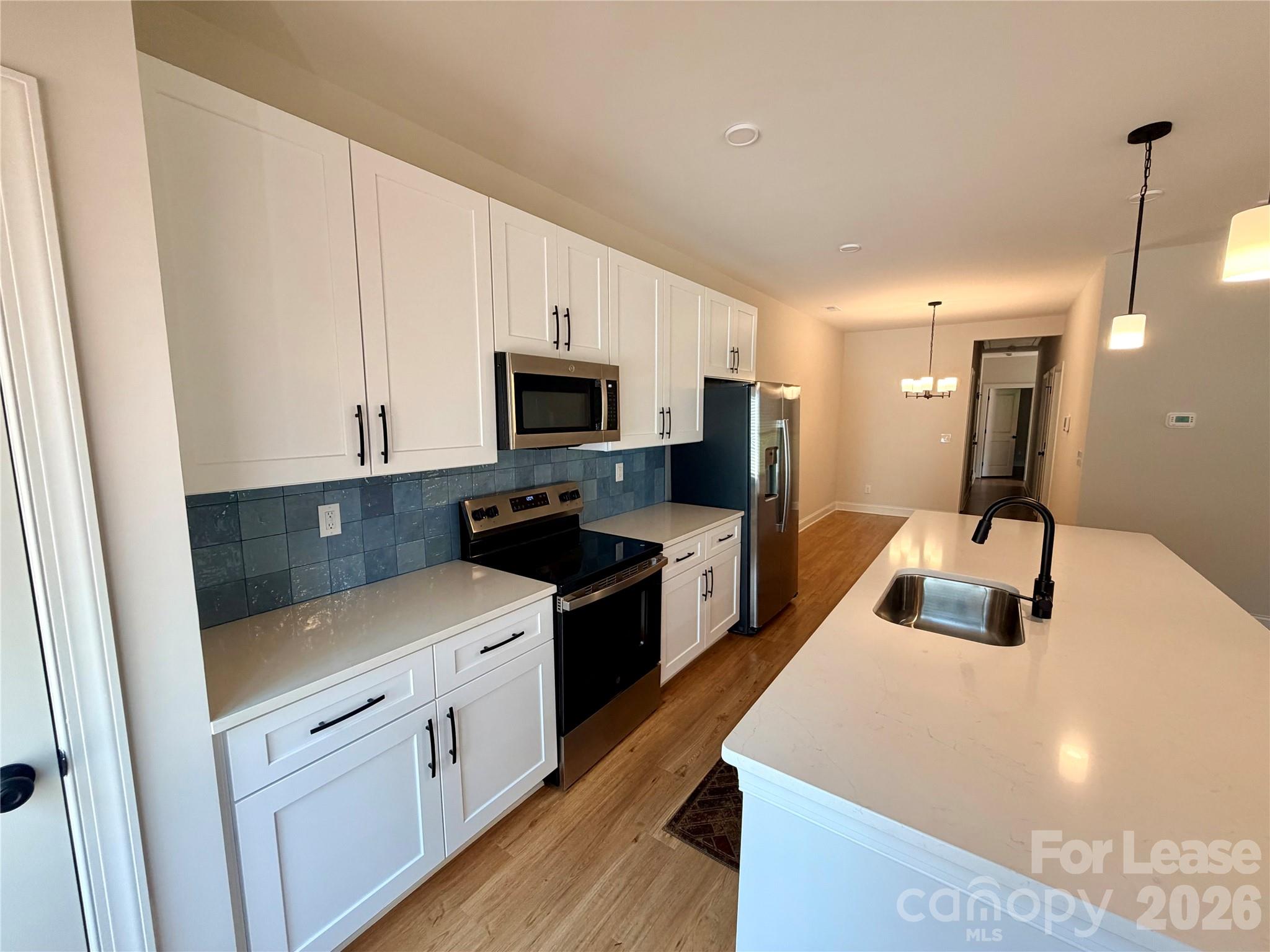 525 N Linwood Avenue Property Photo 13