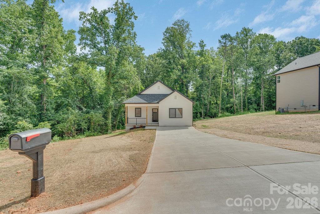 504 N Pine Street Property Photo 1