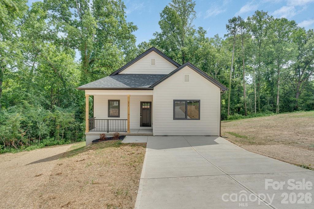 504 N Pine Street Property Photo 2