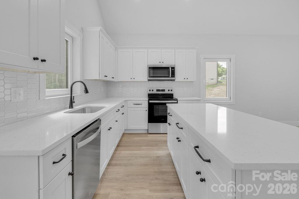 504 N Pine Street Property Photo 7